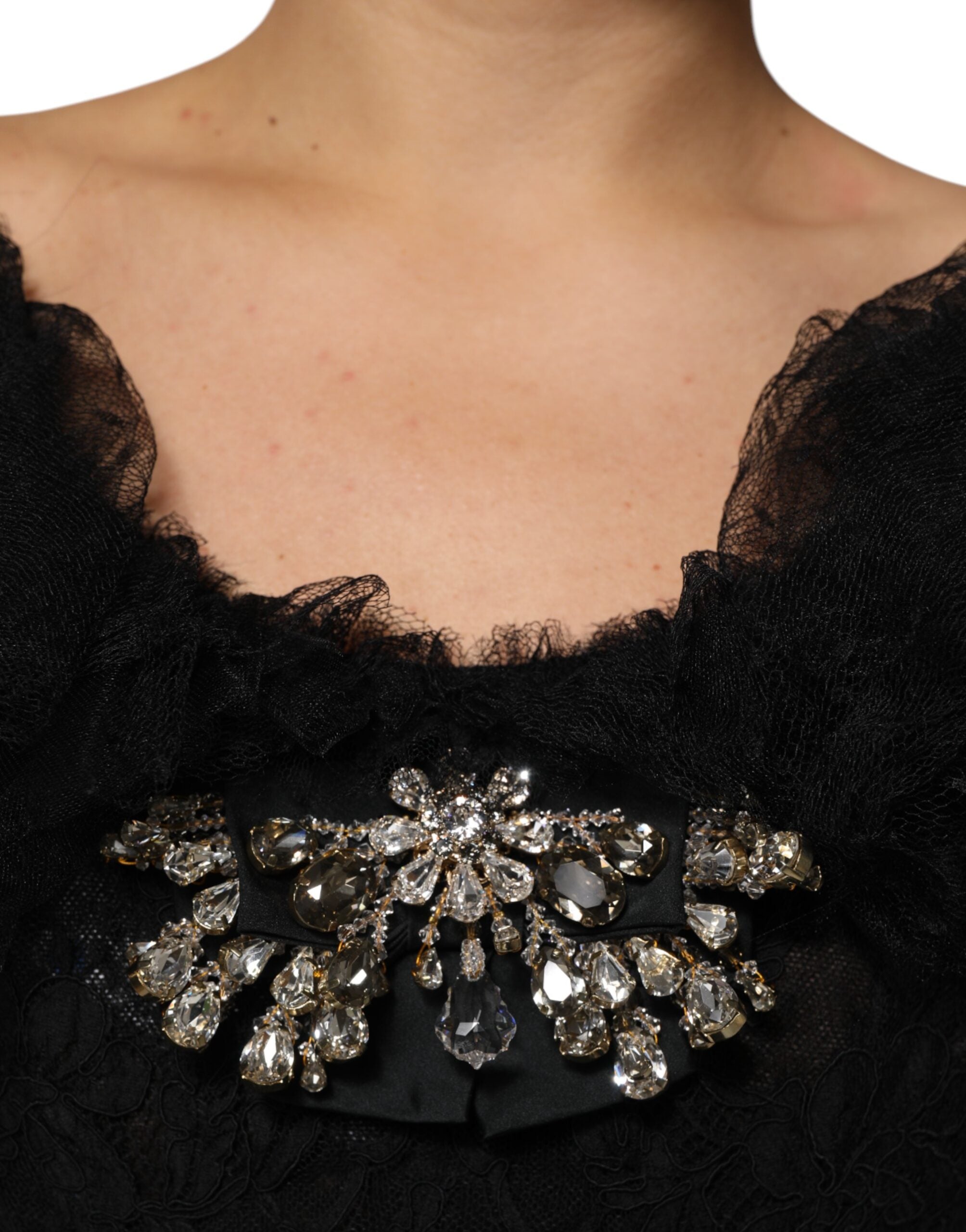 Robe midi en ligne A noire Dolce & Gabbana avec embellissements en cristaux, style élégant et sophistiqué.