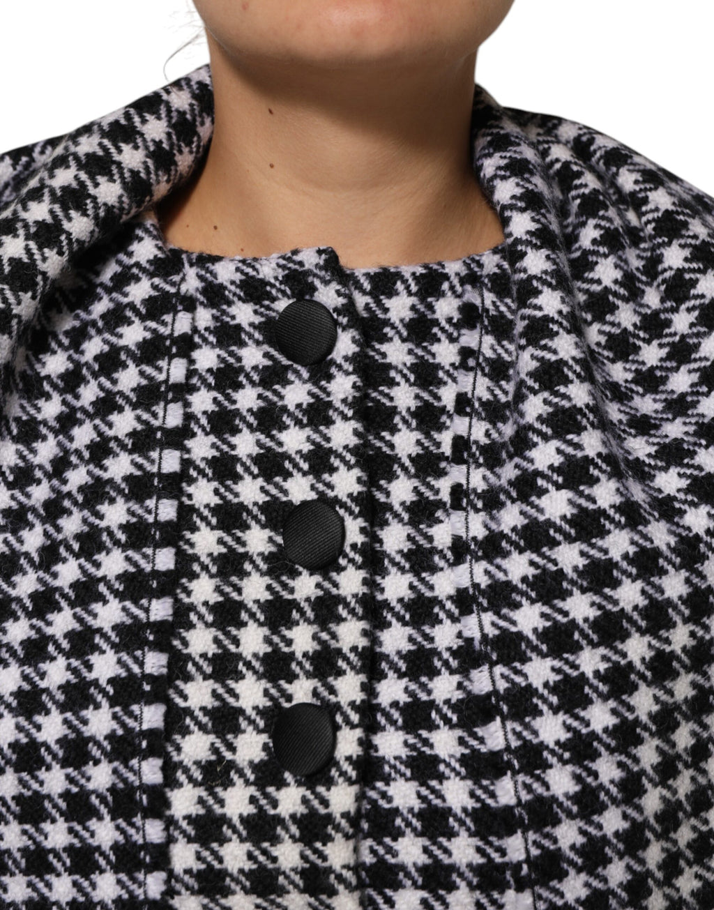 Veste en laine multicolore à motif monochrome de Dolce & Gabbana, style élégant et moderne avec détails colorés.