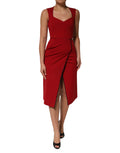 Robe midi fendue en viscose rouge de Dolce & Gabbana, coupe ajustée et élégante, vêtement de soirée sophistiqué.