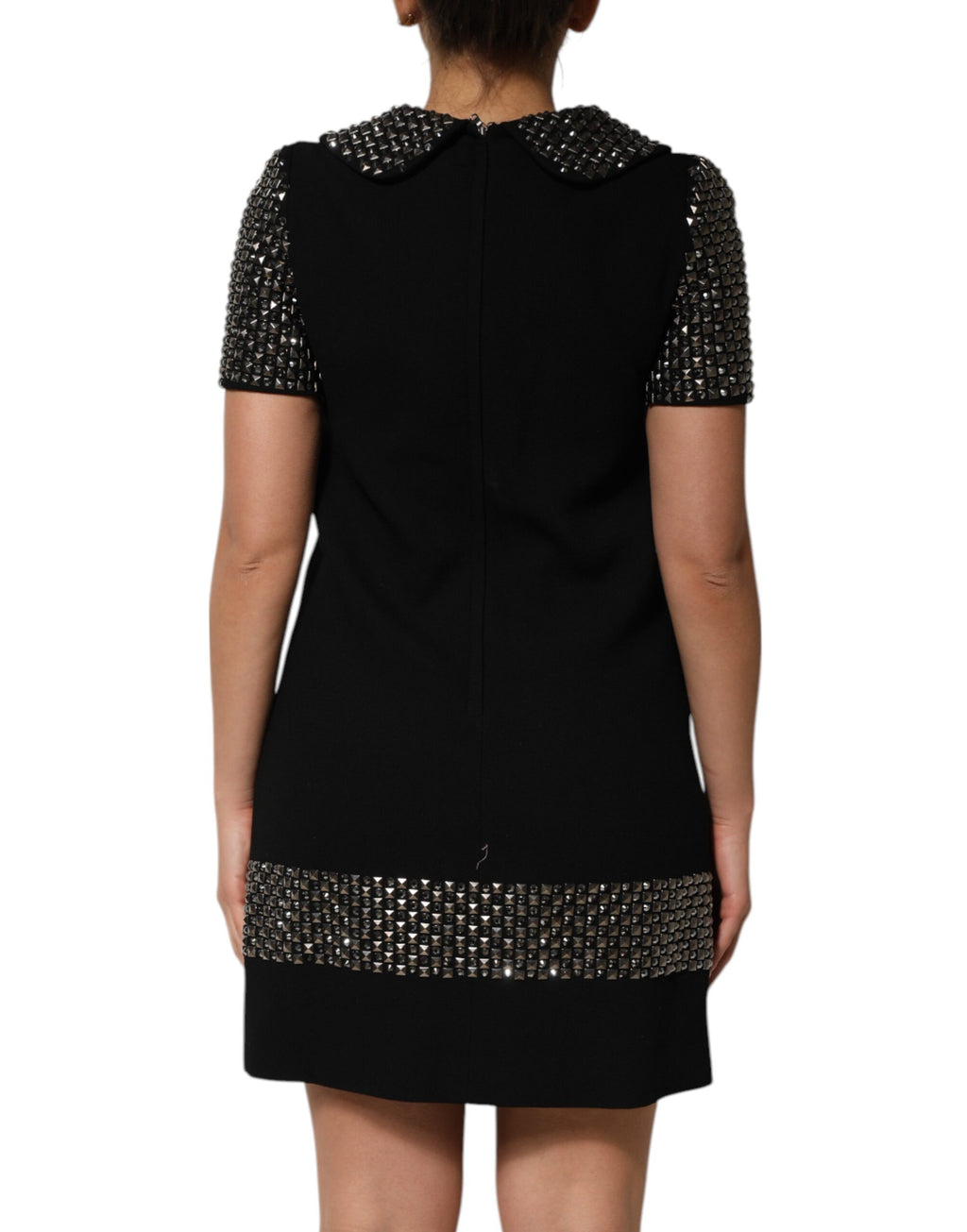 Robe courte noire Dolce & Gabbana avec col en cristal et détails brillants, élégante et sophistiquée.
