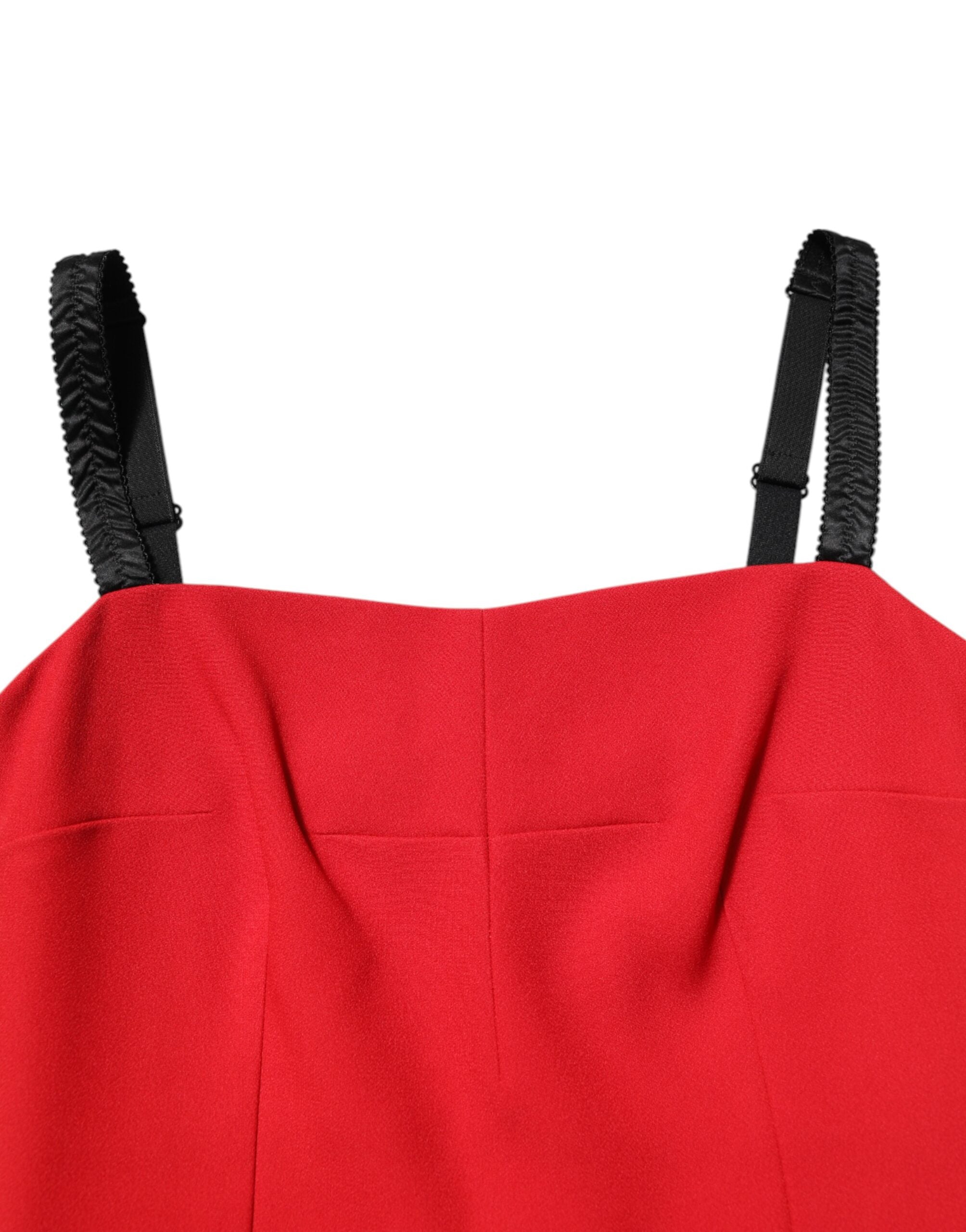 Robe moulante rouge Dolce & Gabbana, longueur genou, tissu extensible, robe de soirée élégante et ajustée.