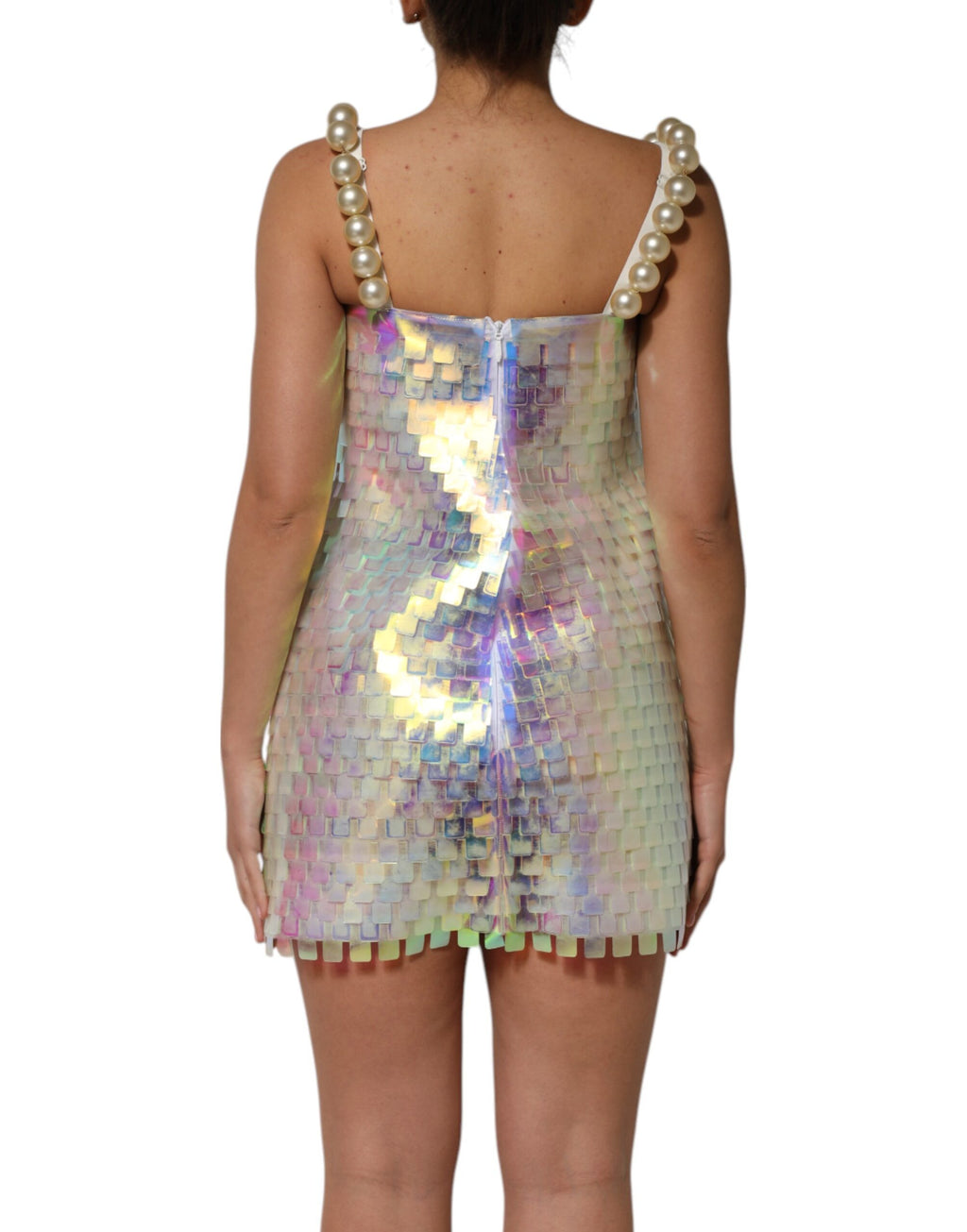 Robe courte multicolore en sequins holographiques Dolce & Gabbana, style élégant et brillant pour soirée.