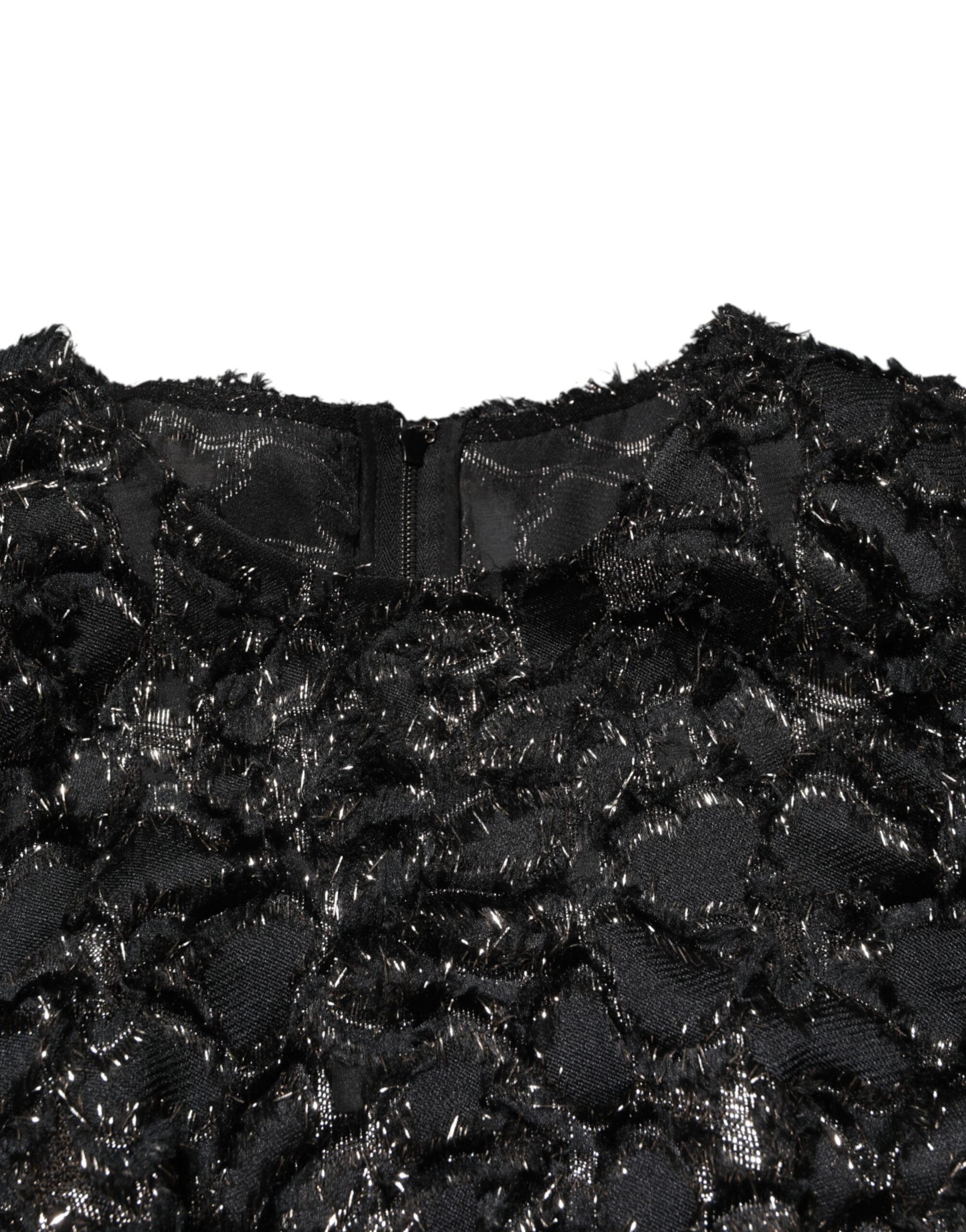 Robe ajustée en tweed à sequins noirs de Dolce & Gabbana, style élégante et sophistiquée, vue de face.