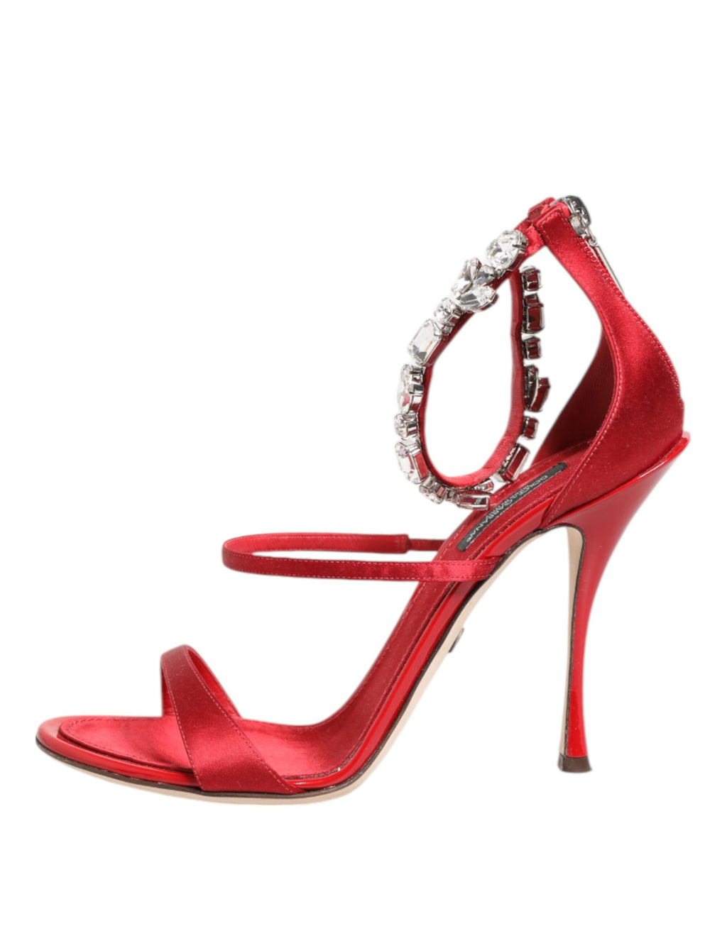 Sandales à talons rouges en satin avec cristaux Dolce & Gabbana Keira, détails élégants et sophistiqués.