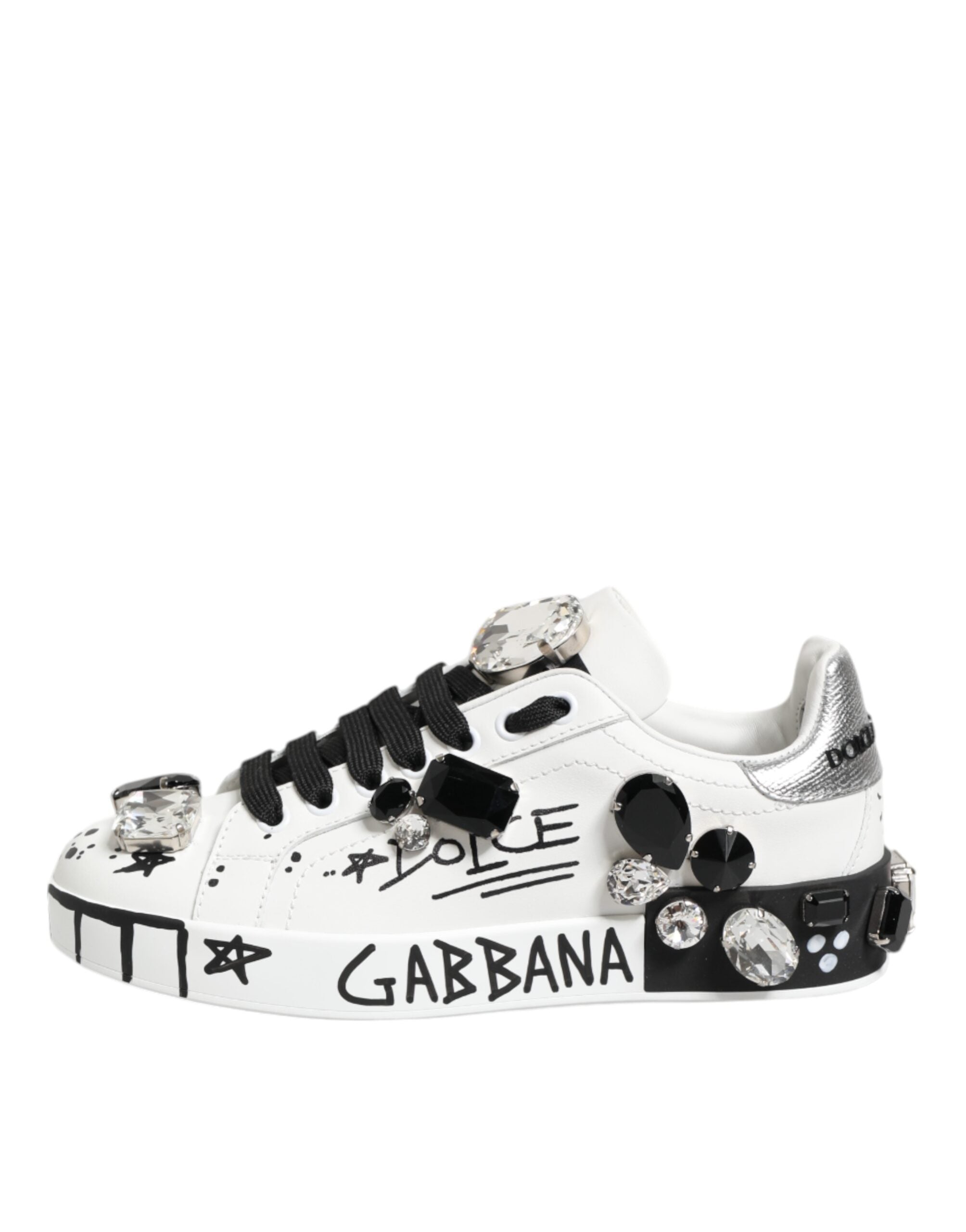 Chaussures sneakers Portofino blanches en cristal de Dolce & Gabbana, élégantes et raffinées, visibles avec détails en cristal.