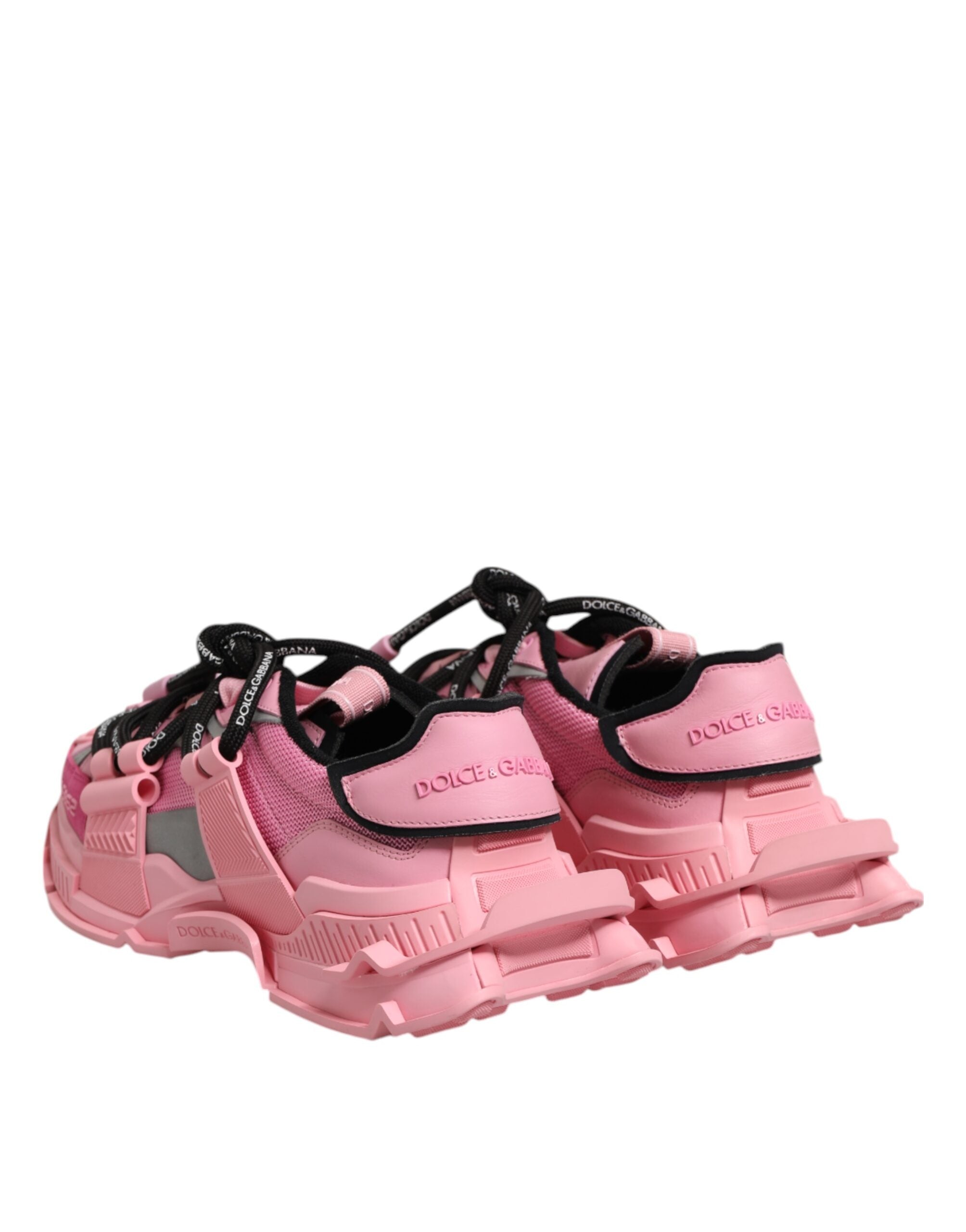 Chaussures sneakers basses roses Dolce & Gabbana pour femmes, style space, vue de côté avec détails colorés et logo.