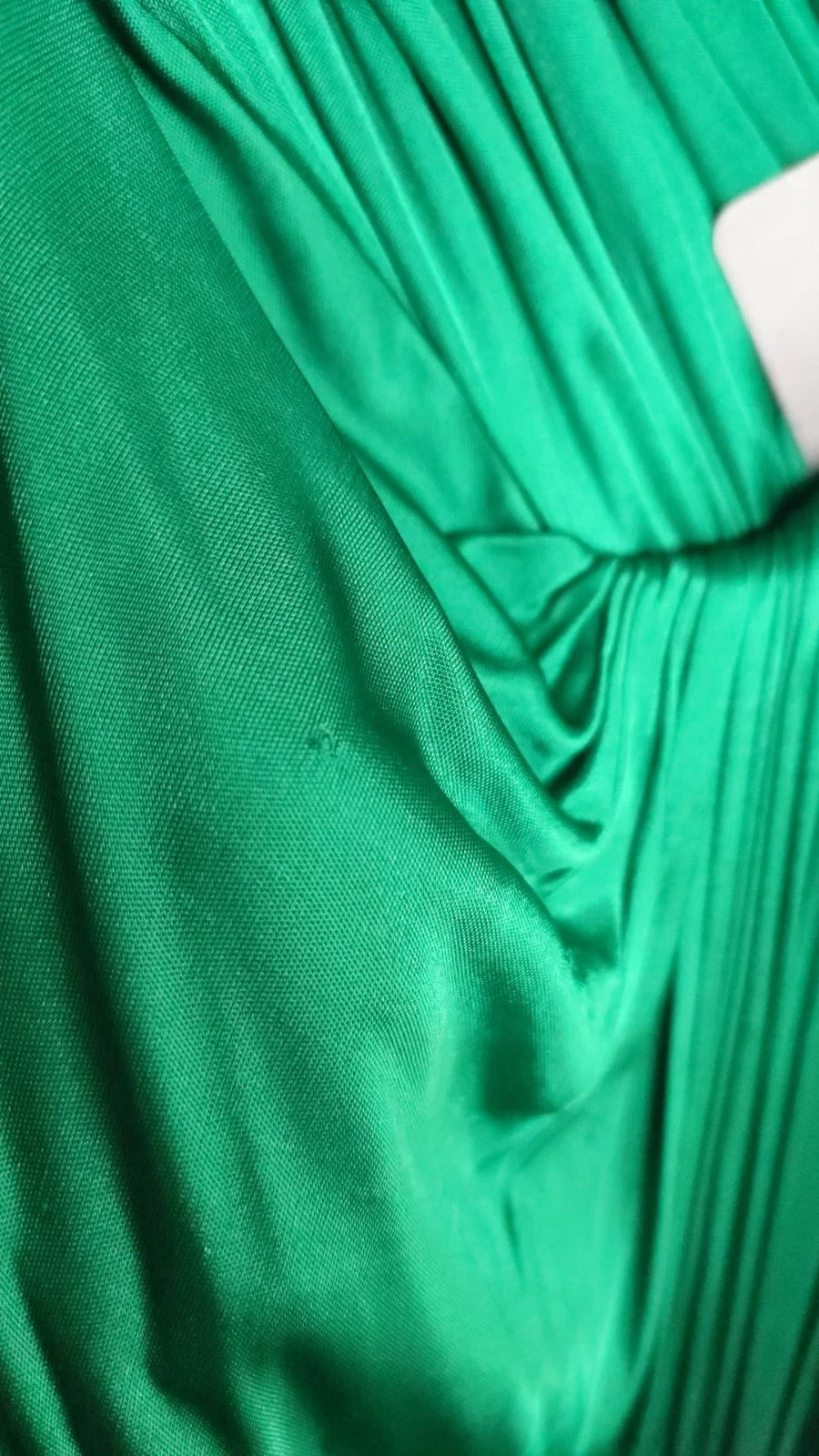 Robe midi en viscose vert foncé à manches longues de Dolce & Gabbana, élégante et fluide.