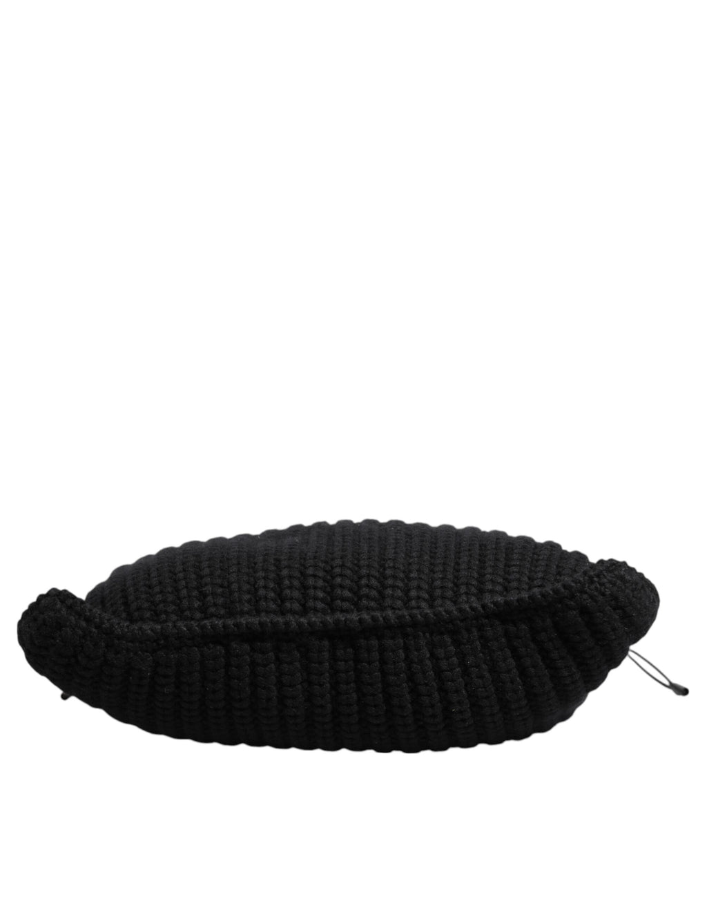 Sac à bandoulière Dolce & Gabbana en cachemire noir et cuir tissé, porté par une femme, vue de face.