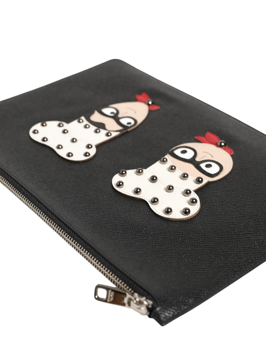 Pochette pour homme en cuir noir Dolce & Gabbana #DGFAMILY ornée de détails embellis, vue de face.