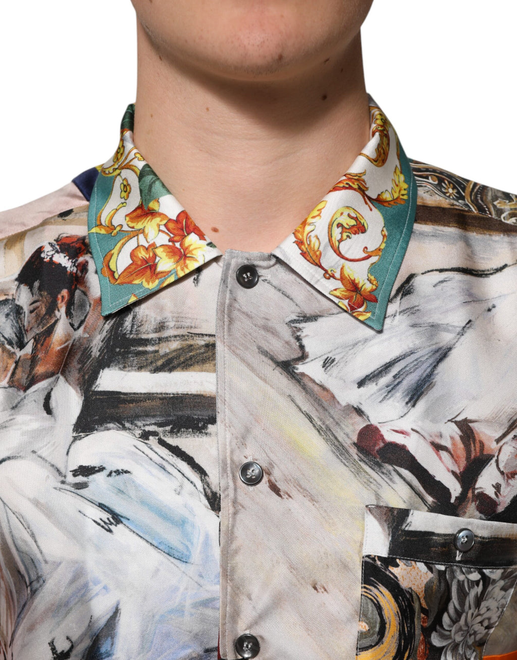 Chemise décontractée Dolce & Gabbana à imprimé coquillage multicolore, style hawaïen, en tissu léger et confortable.