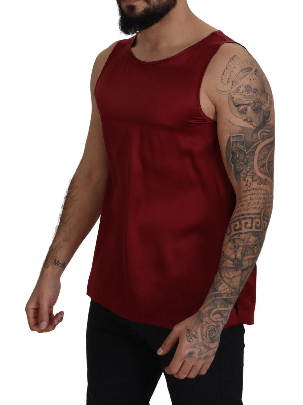 T-shirt en soie rouge sans manches de Dolce & Gabbana avec col rond, élégant et confortable, vue de face.