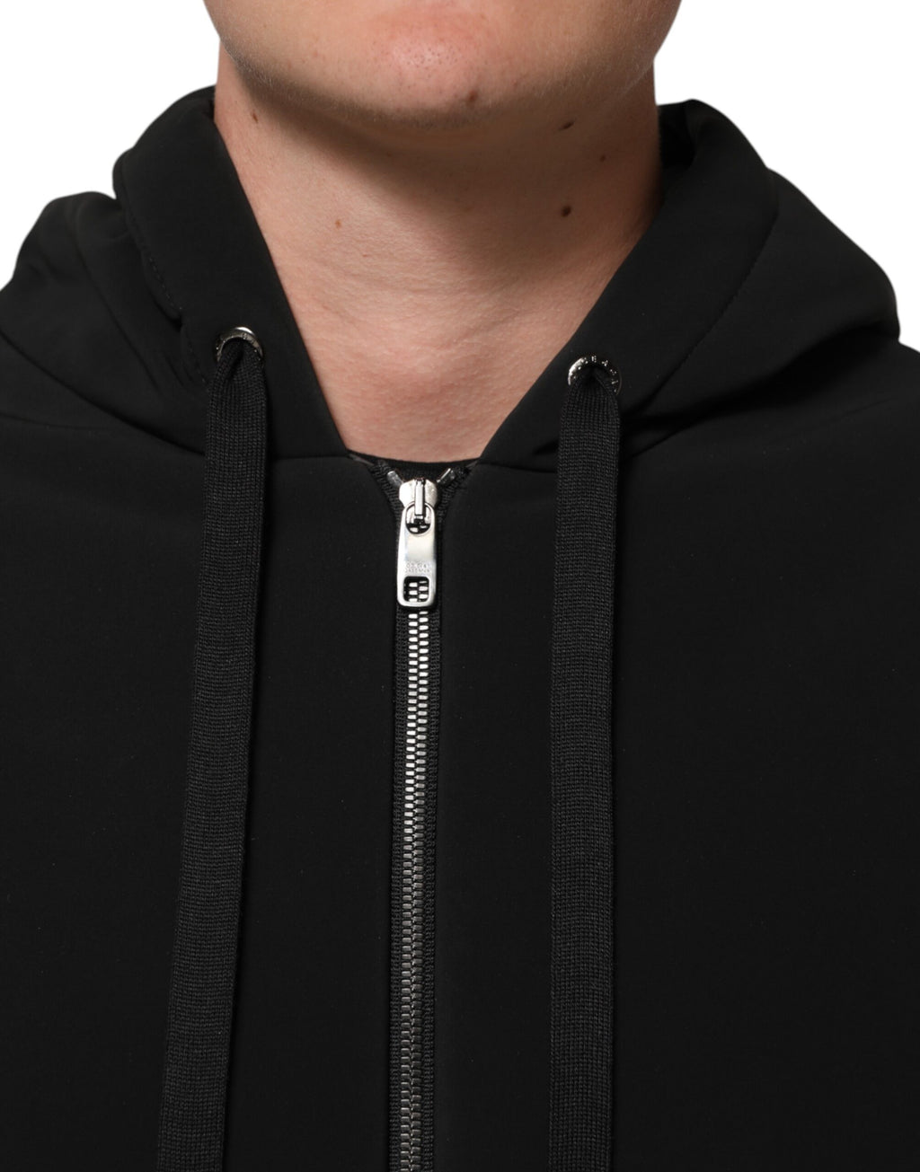 Veste à capuche en coton noir de Dolce & Gabbana avec quilting, studs sur les manches et design élégant.