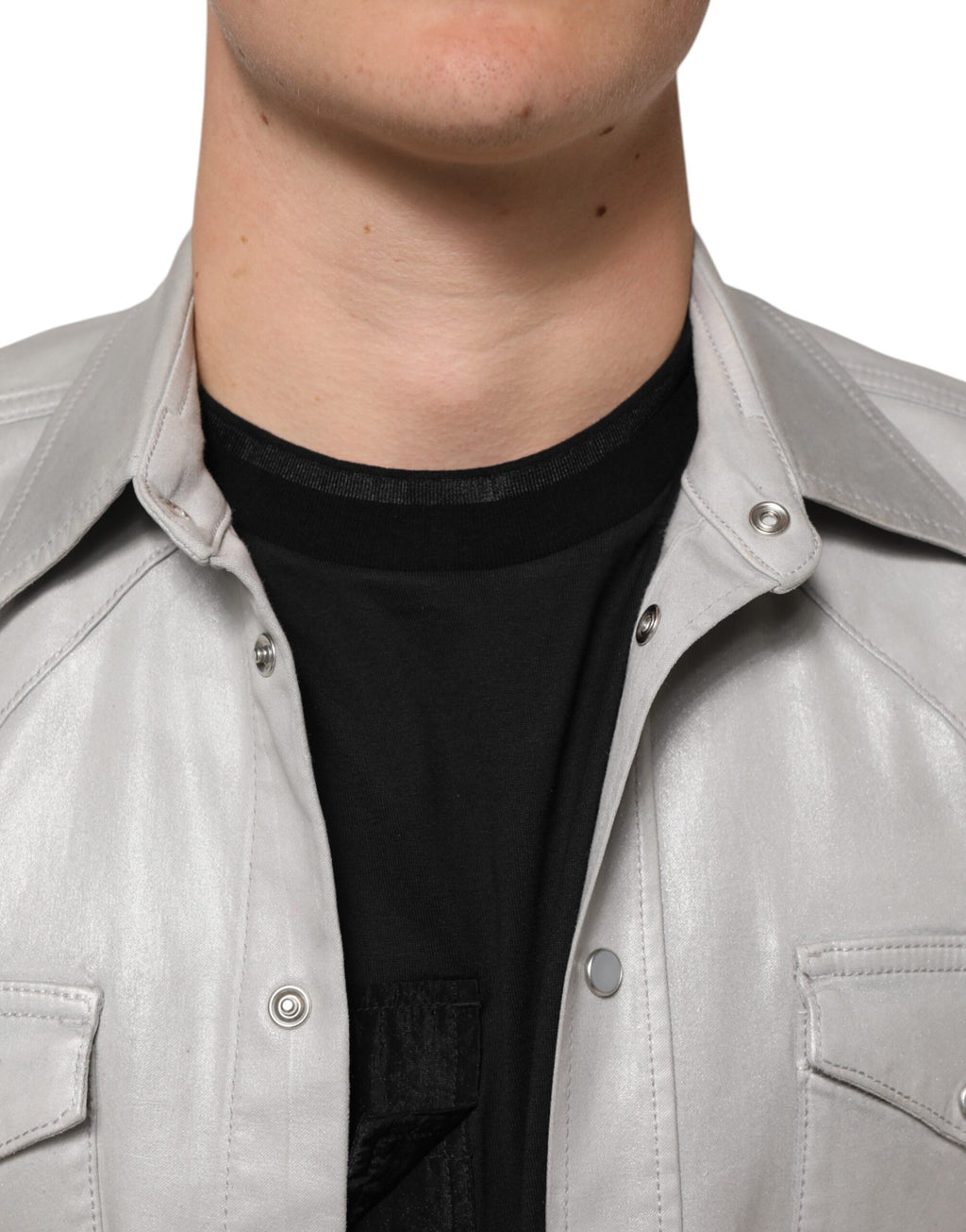 Chemise homme Dolce & Gabbana en coton gris métallisé à boutons, style élégant et moderne.