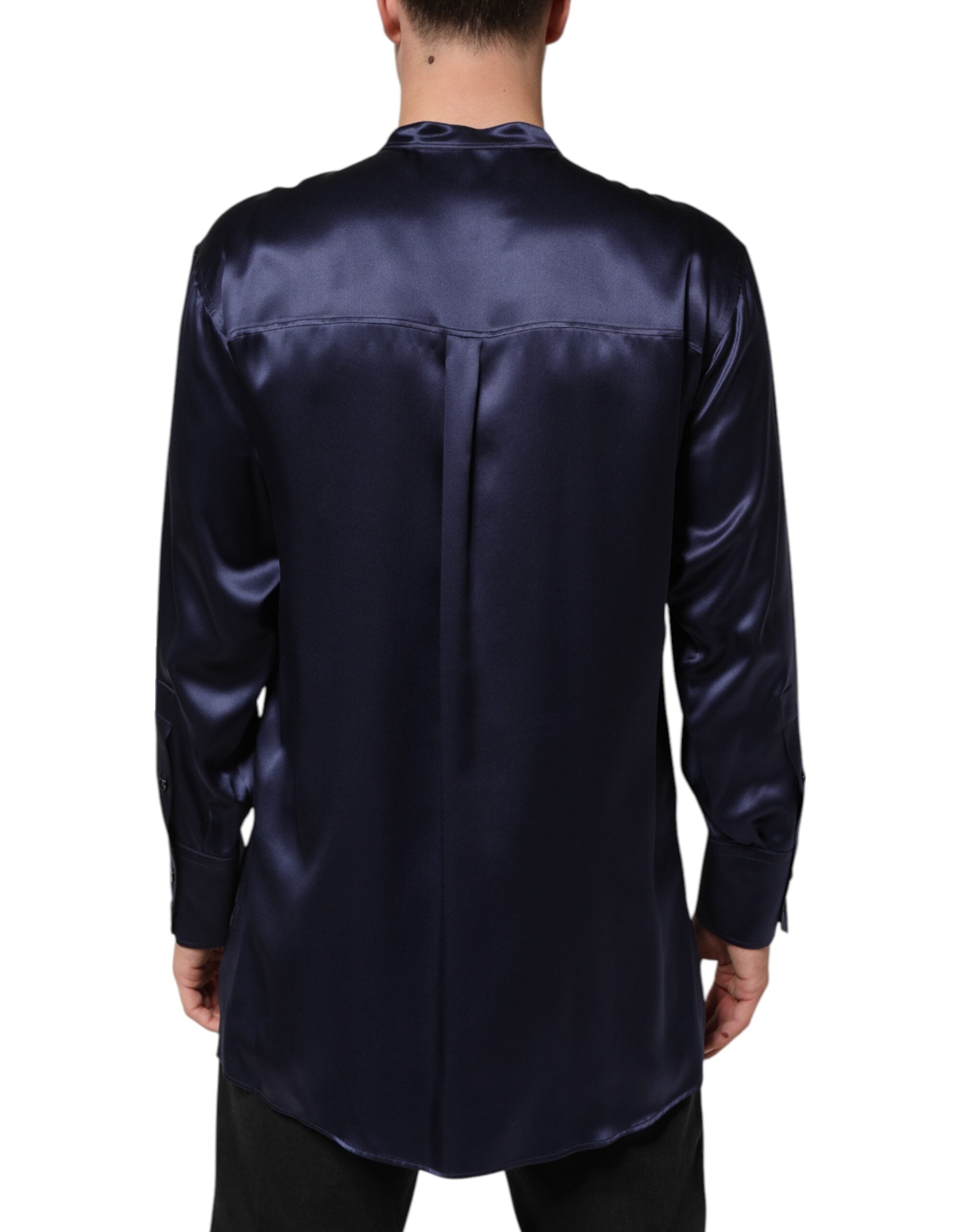 Chemise en soie bleu marine Dolce & Gabbana à col mandarin à manches longues, élégante et sophistiquée.