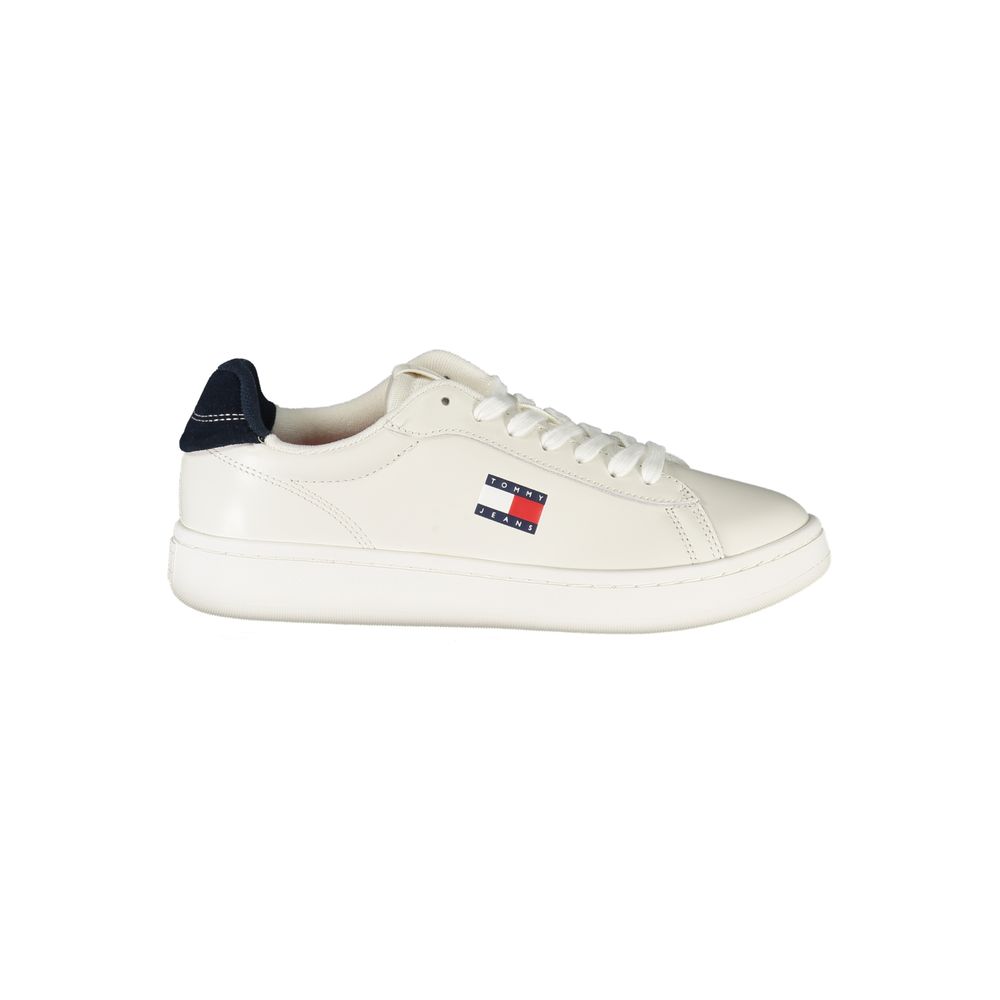 Chaussure sneaker femme Tommy Hilfiger Bianco en polyuréthane, vue de face, style décontracté et moderne.