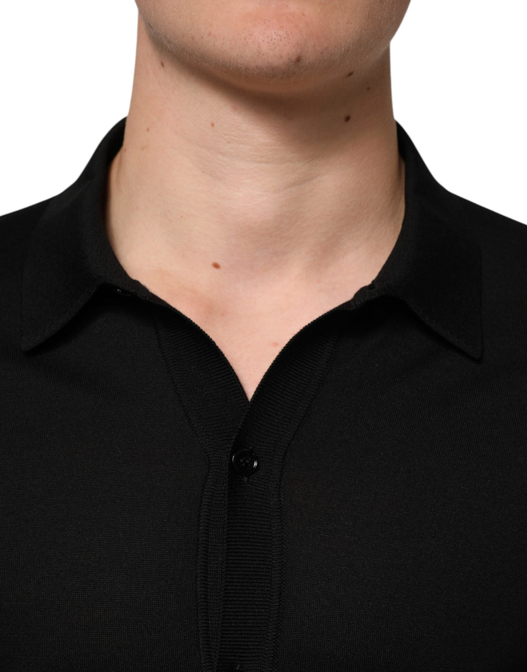 pull léger en soie noire Dolce & Gabbana, chemise boutonnée élégante pour femme