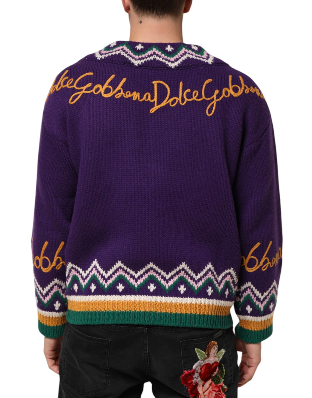 Pull-over en laine violette Dolce & Gabbana avec logo DG, pour homme, style tricot élégant et confortable.