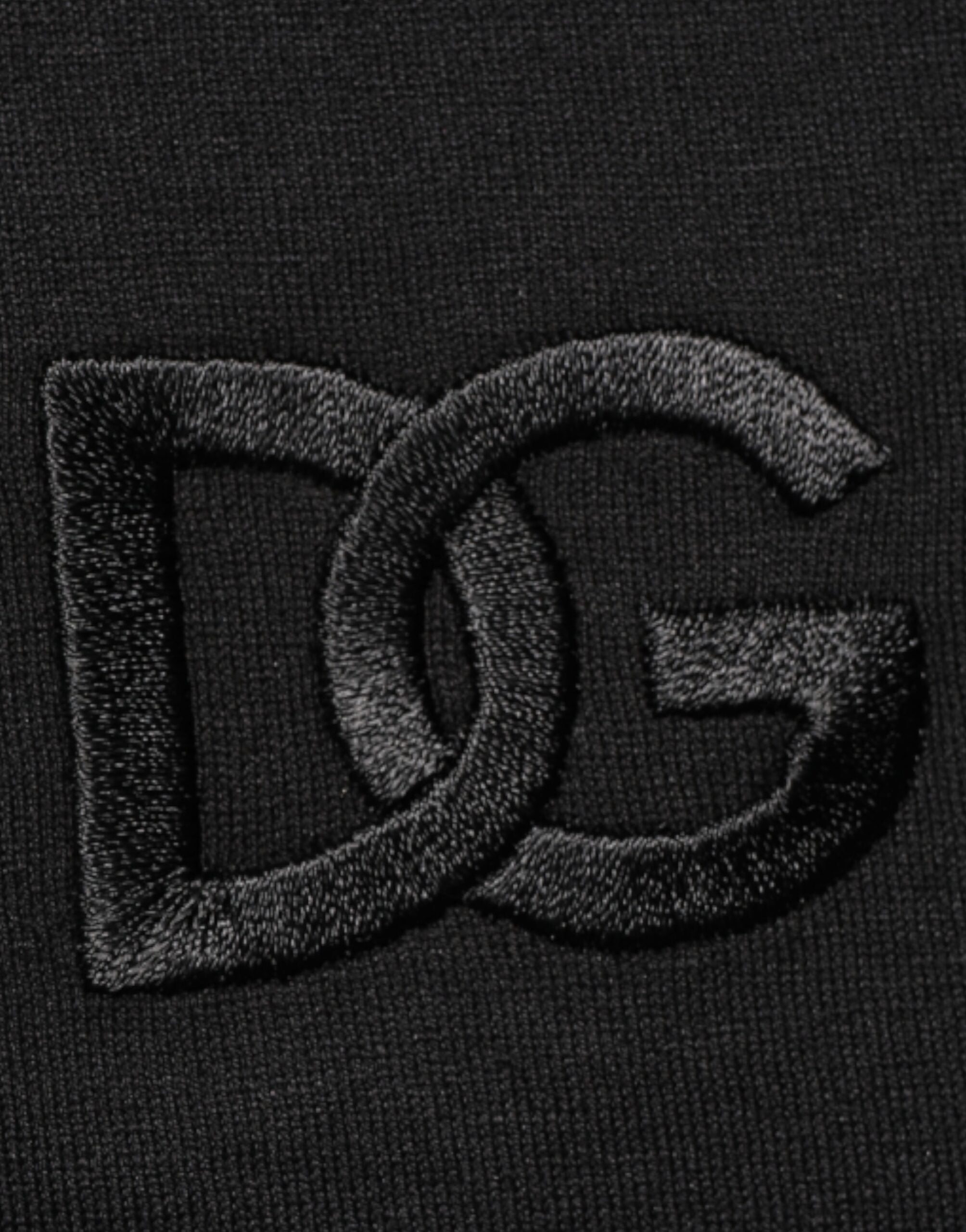 T-shirt noir en coton Dolce & Gabbana avec logo DG brodé et poche avant, style décontracté et élégant.