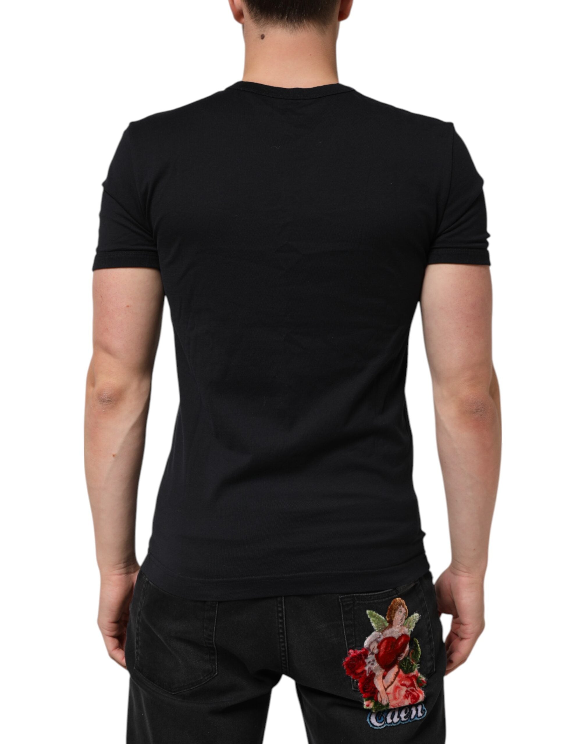 Chemise homme Dolce & Gabbana en coton noir à col en V, style simple et élégant, vue de face.