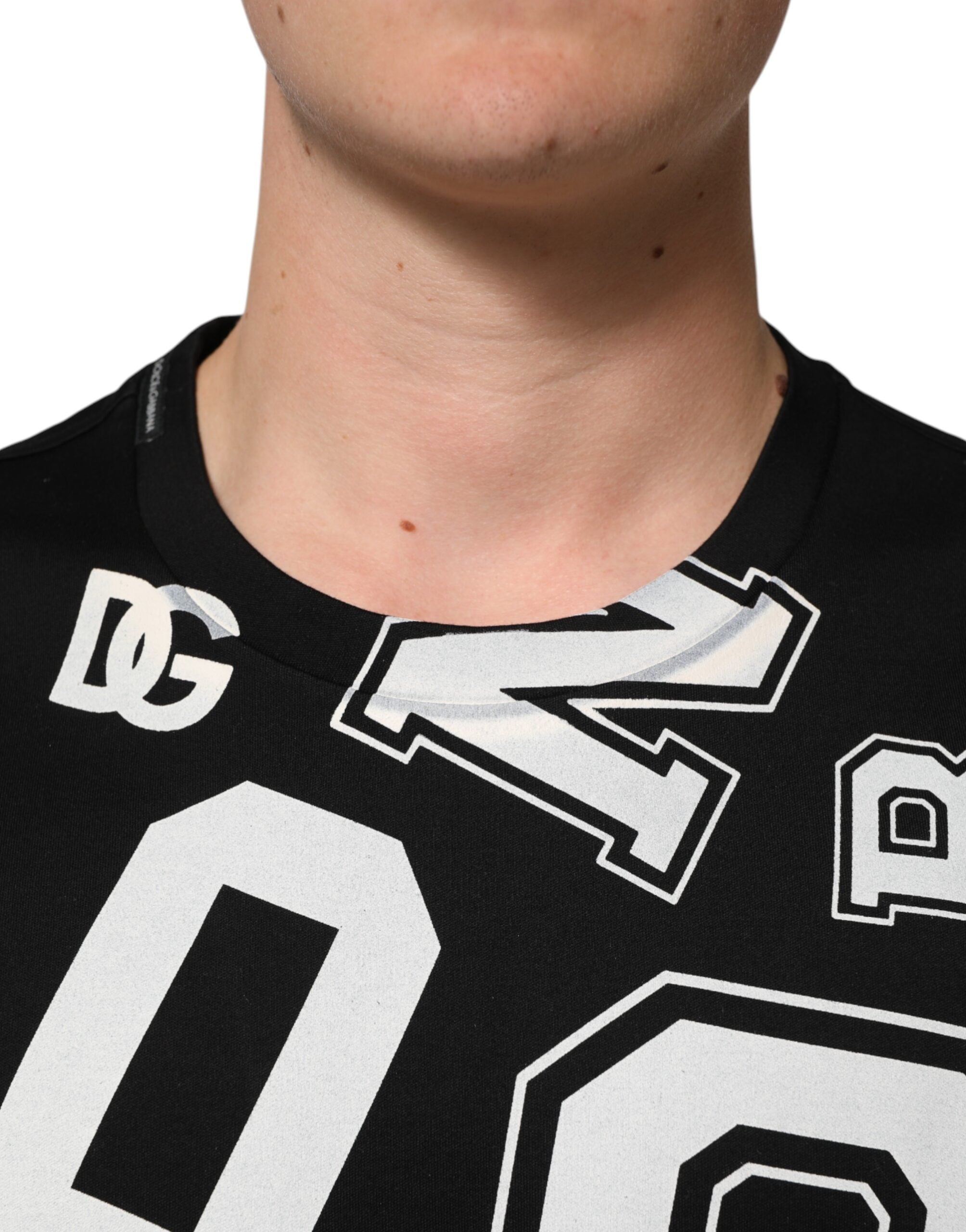 T-shirt à manches courtes noir en coton avec imprimé de lettres Dolce & Gabbana, style décontracté et moderne.