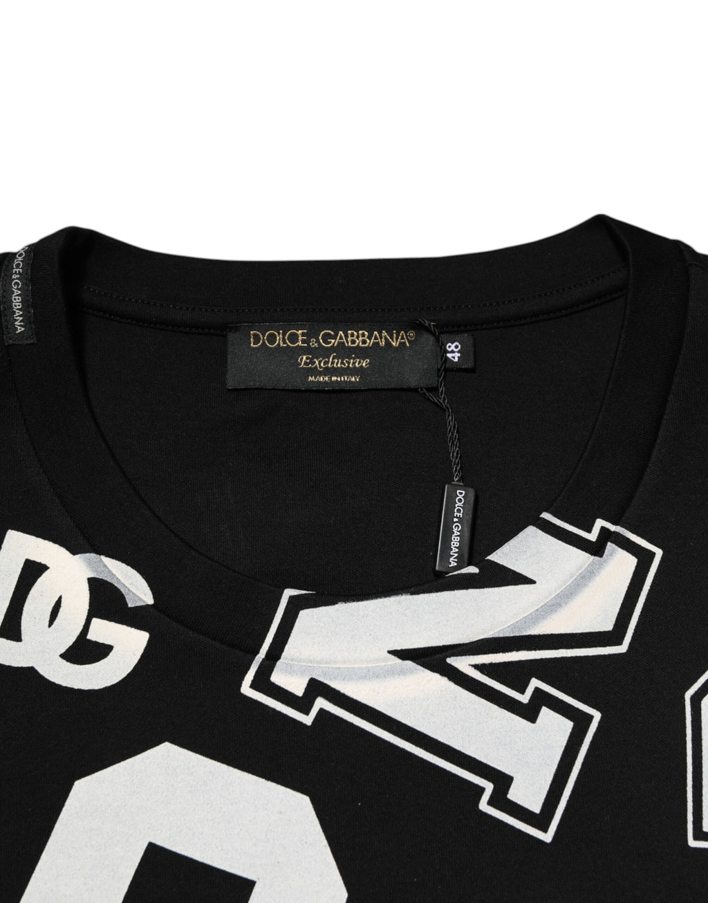T-shirt à manches courtes noir en coton avec imprimé de lettres Dolce & Gabbana, style décontracté et moderne.