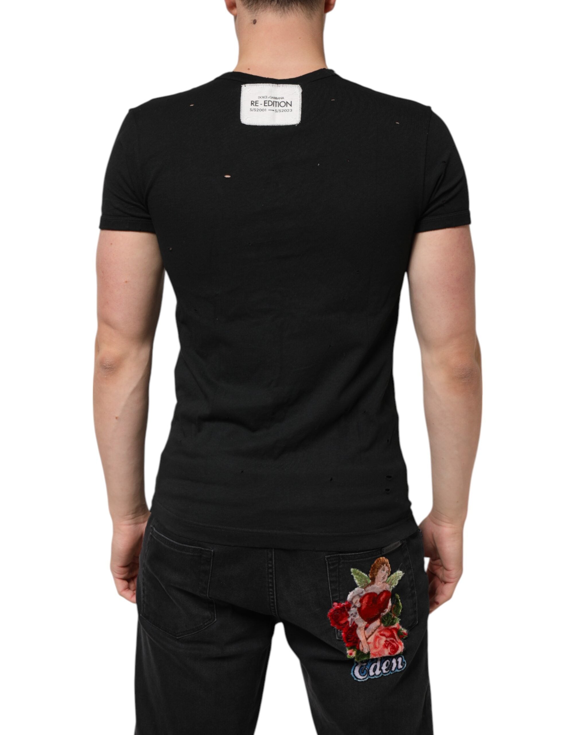 T-shirt homme Dolce & Gabbana en coton noir avec logo déchiré et col en V, style décontracté et tendance.