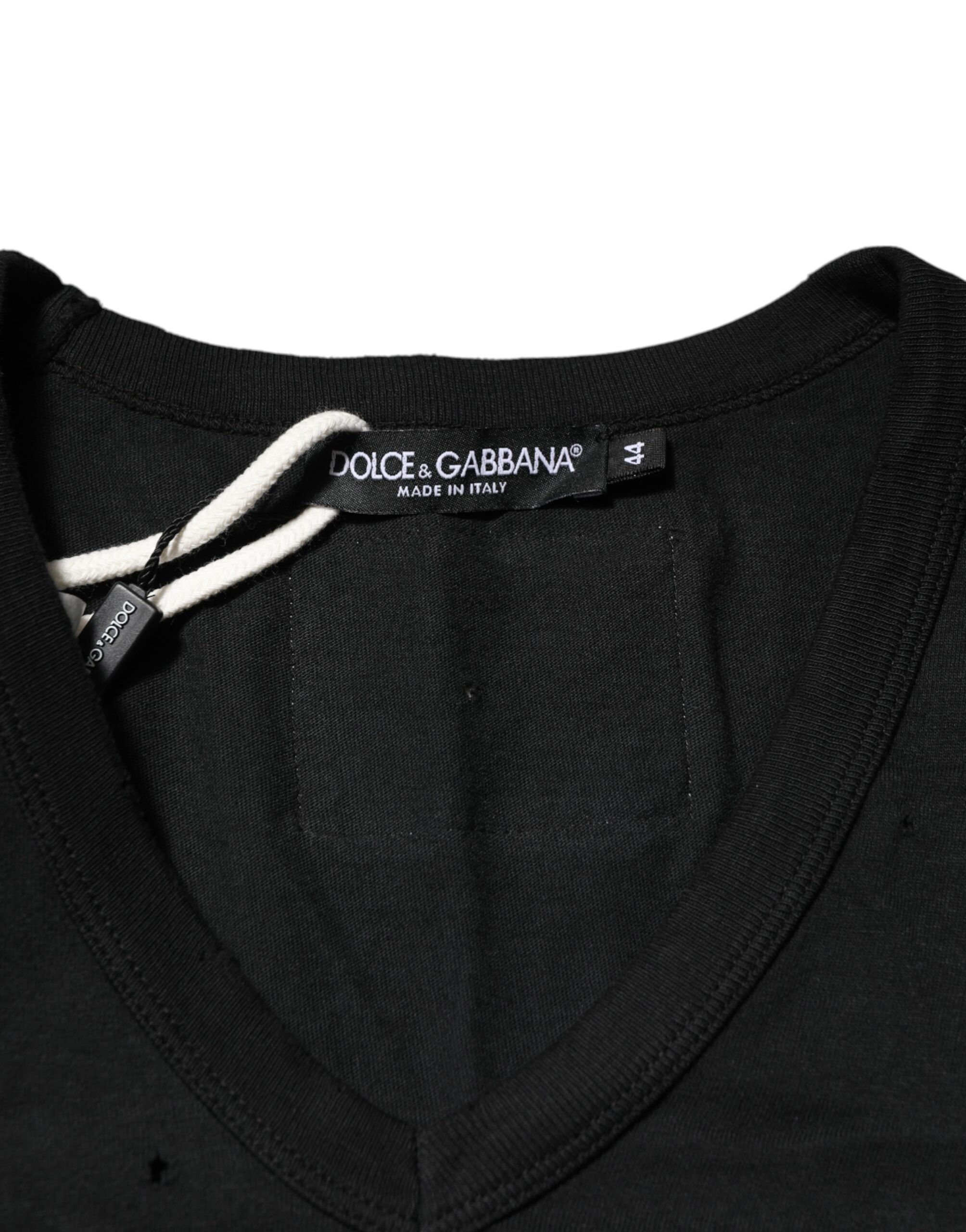 T-shirt homme en coton noir Dolce & Gabbana avec logo déchiré et col en V, style décontracté et tendance.