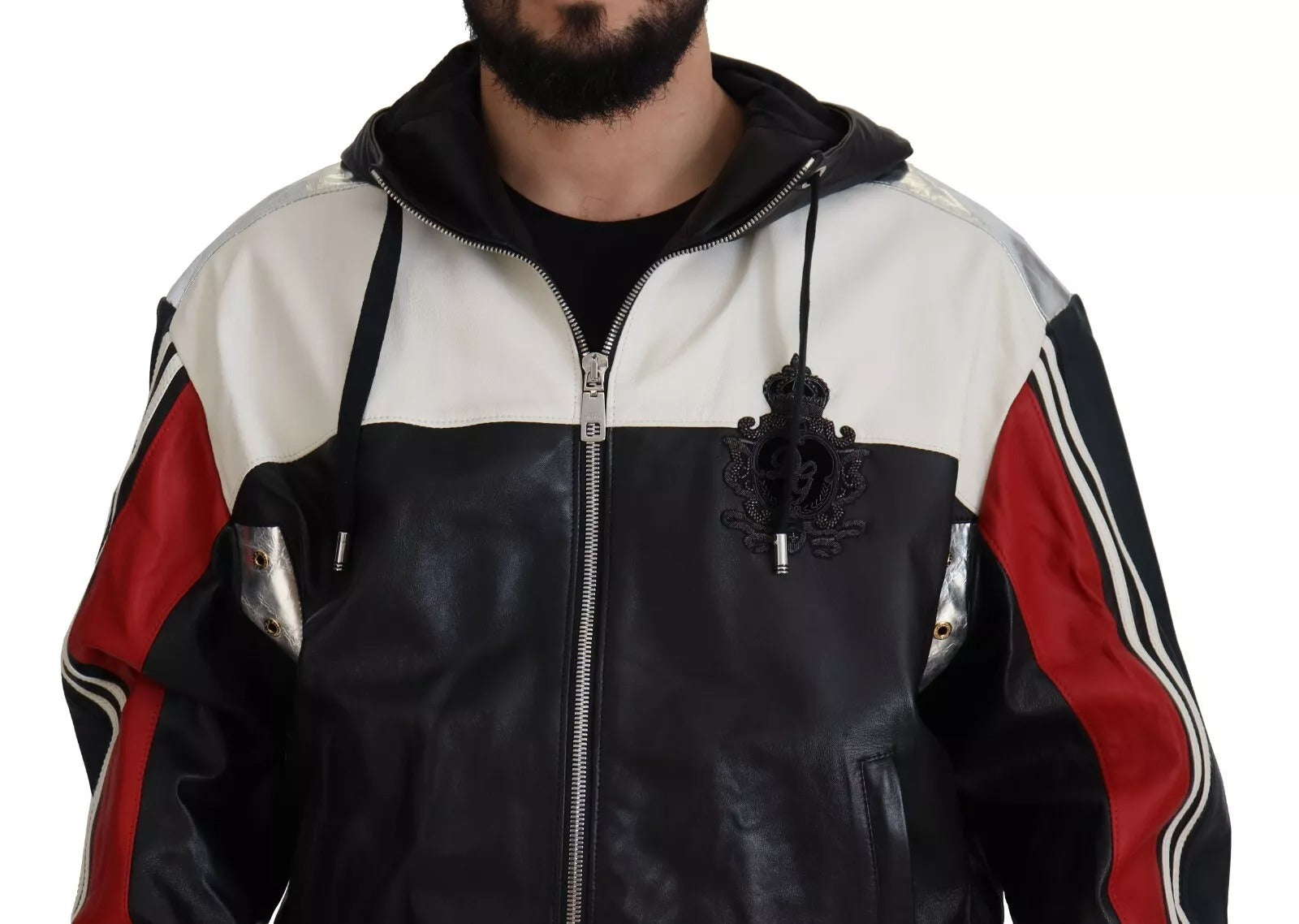Veste blouson en cuir noir avec capuche de Dolce & Gabbana, style urbain et élégant, vue de face sur un mannequin.