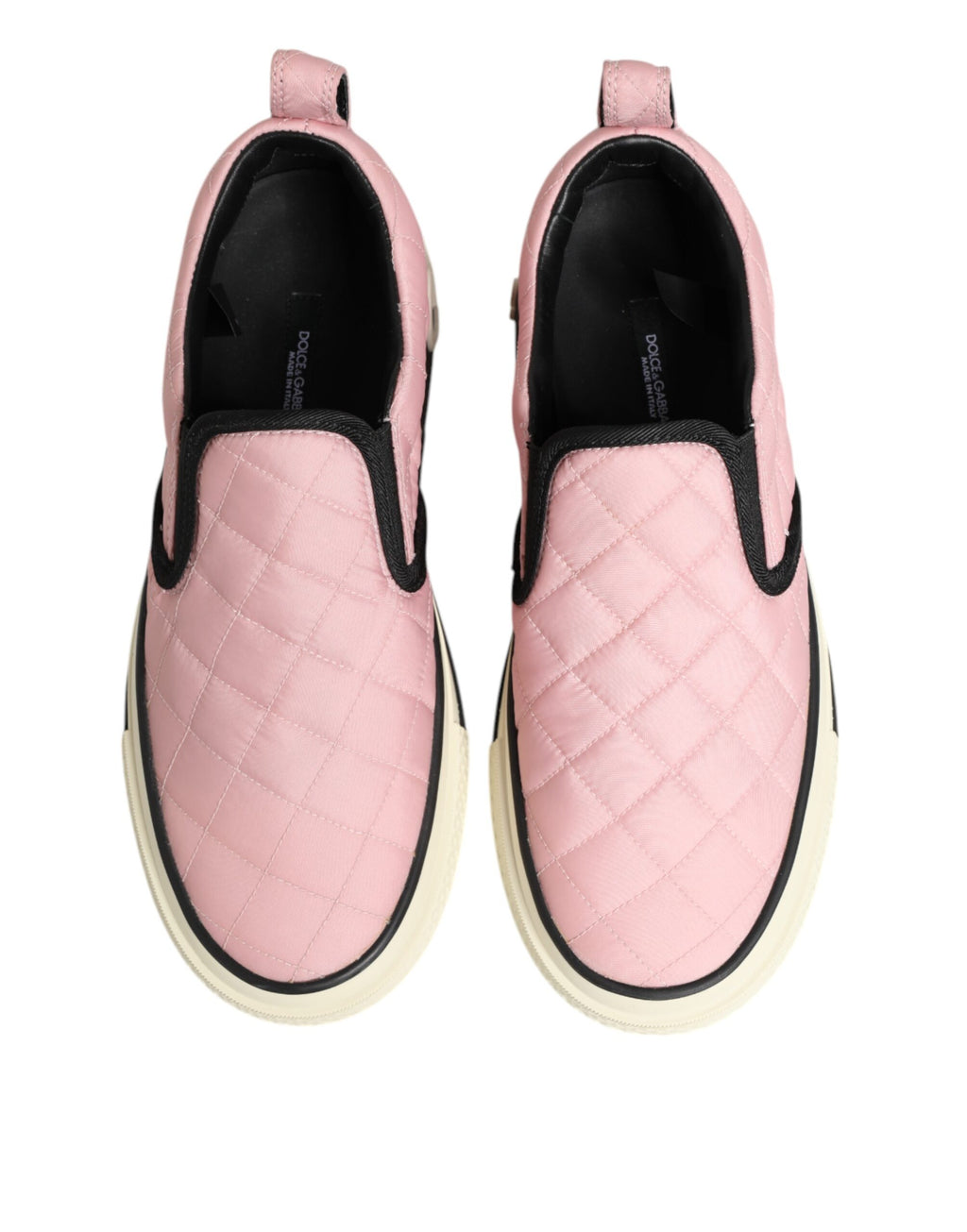 Chaussures Dolce & Gabbana slip-on en nylon matelassé rose, baskets légères et confortables pour femmes.