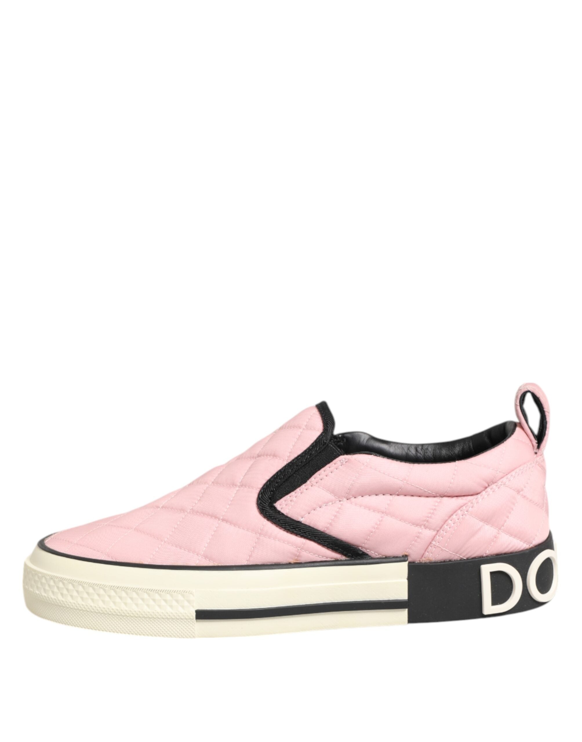 Chaussures Dolce & Gabbana en nylon rose matelassé, baskets slip-on élégantes avec design moderne et confort.