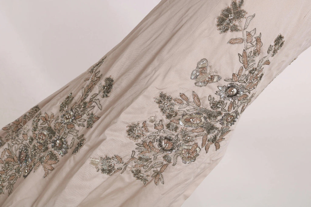Robe de soirée Dolce & Gabbana beige à sequins avec motif floral et jupe évasée, robe de bal élégante et sophistiquée