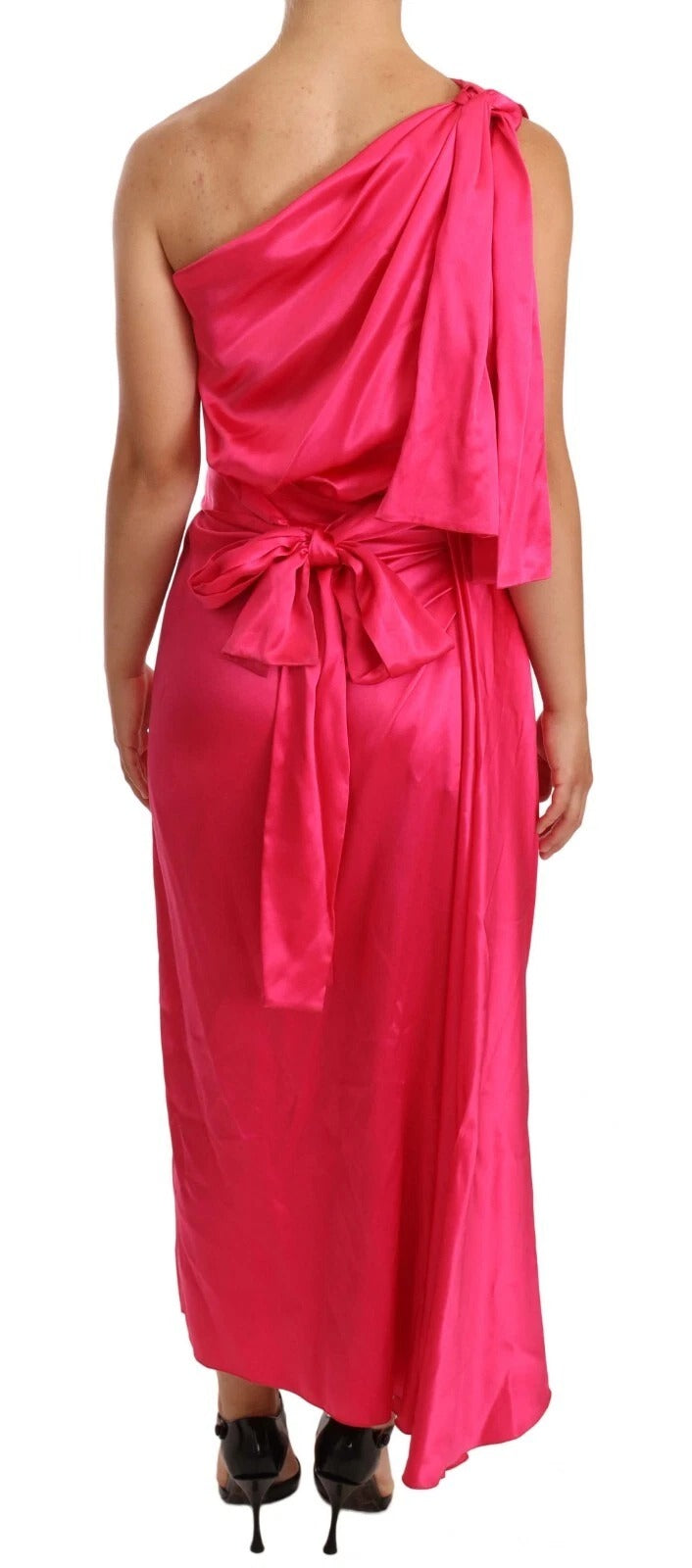 Robe rose en soie Dolce & Gabbana en coupe chemise avec nœud et épaules ouvertes, élégante et sophistiquée.