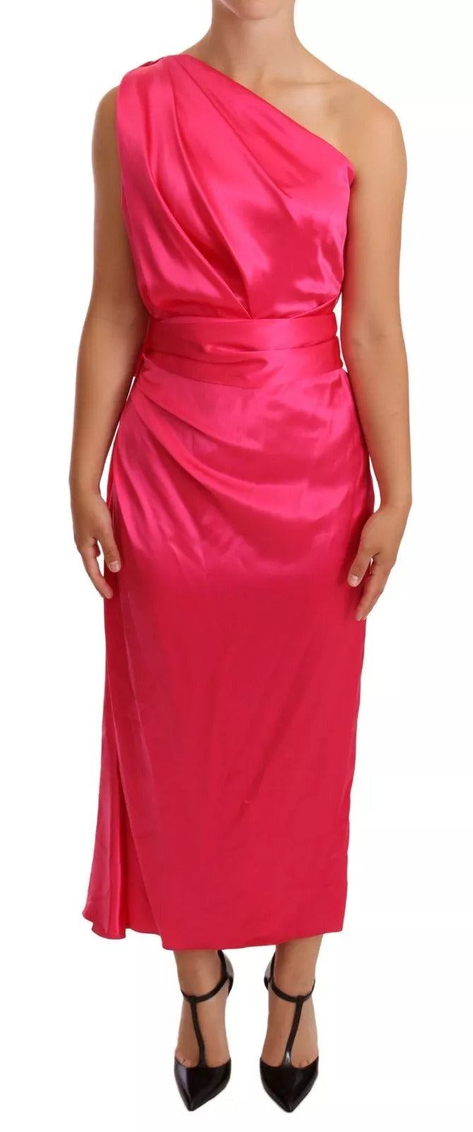 Robe Dolce & Gabbana en soie rose, coupe ajustée, avec un nœud et épaules dégagées, élégante et féminine.