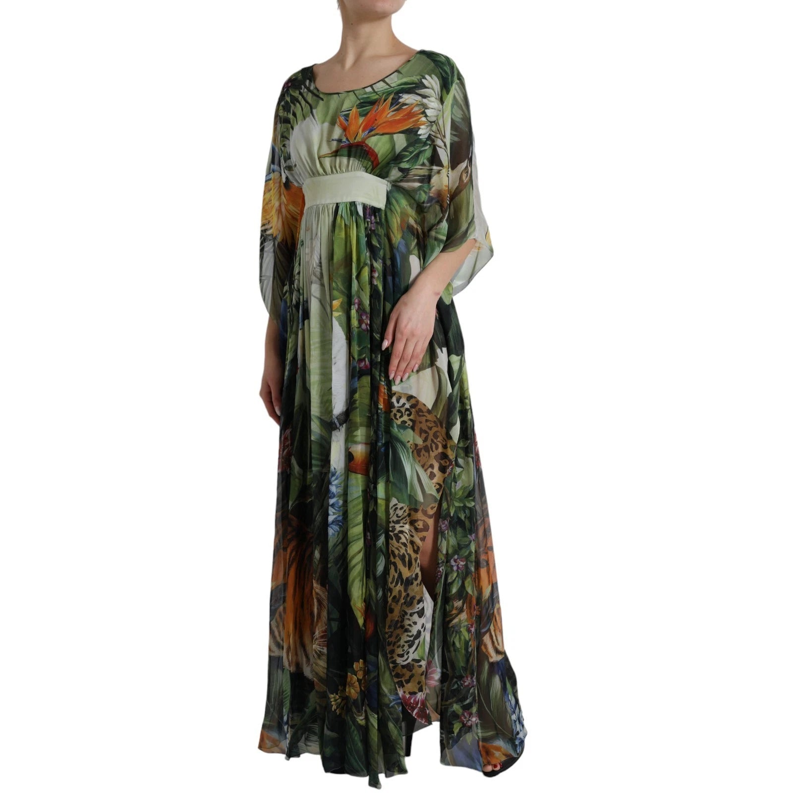 Robe longue en soie multicolore à motif jungle pour femme de Dolce & Gabbana, avec détails élégants et tissu fluide.