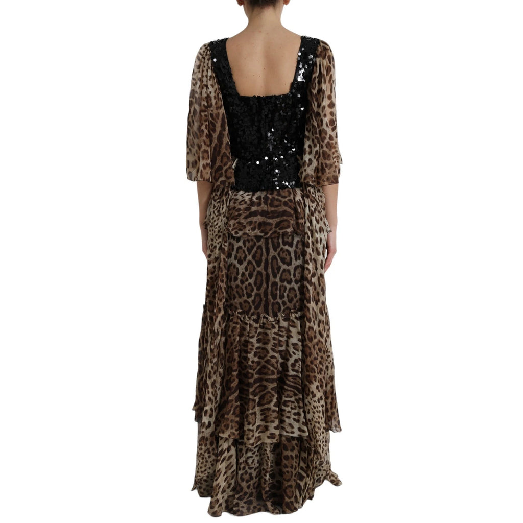 Robe longue en soie à sequins à motif léopard Dolce & Gabbana avec volants, élégante et chic.