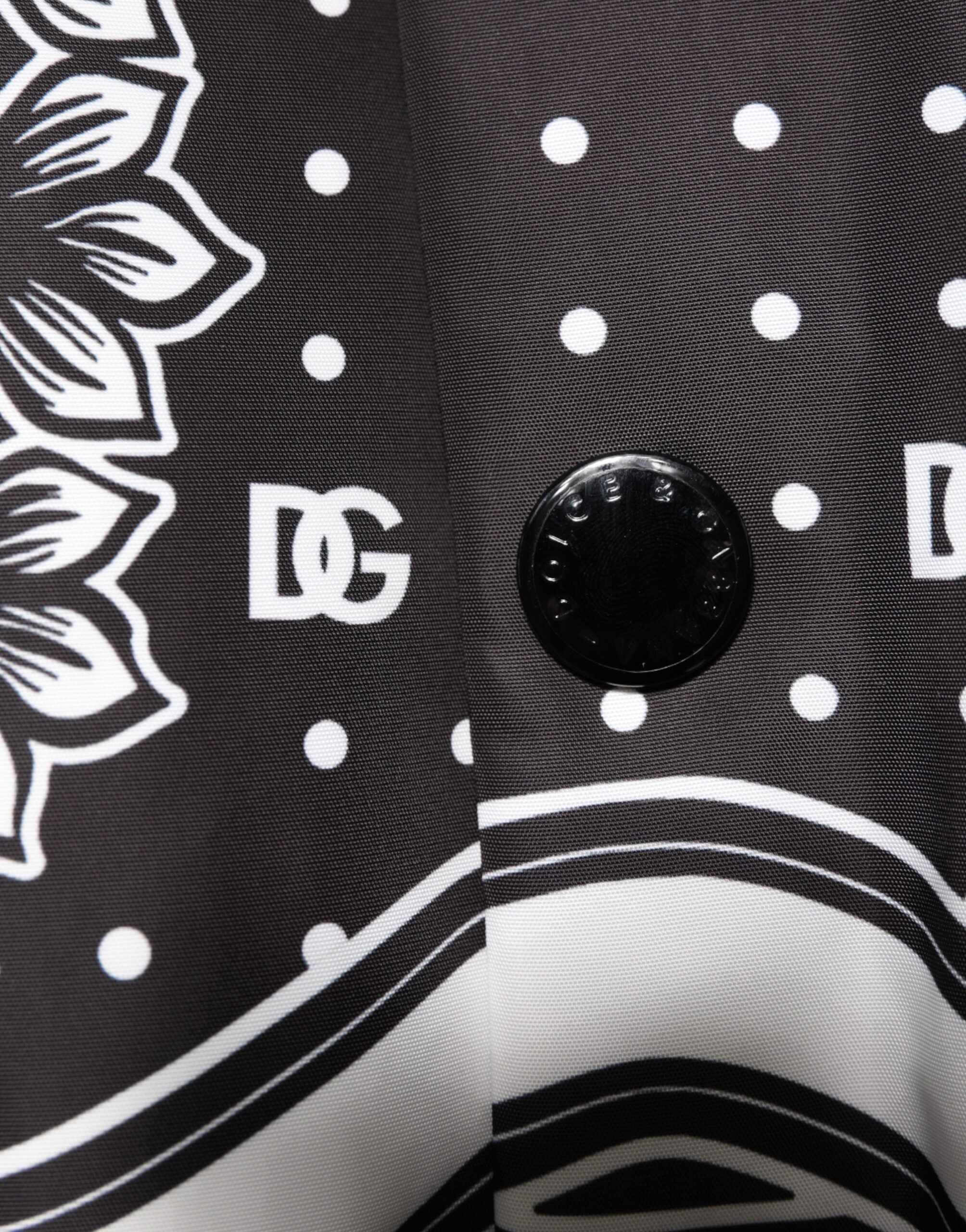 Veste bomber Dolce & Gabbana à motif bandana noir et blanc, style moderne et tendance, en tissu léger.