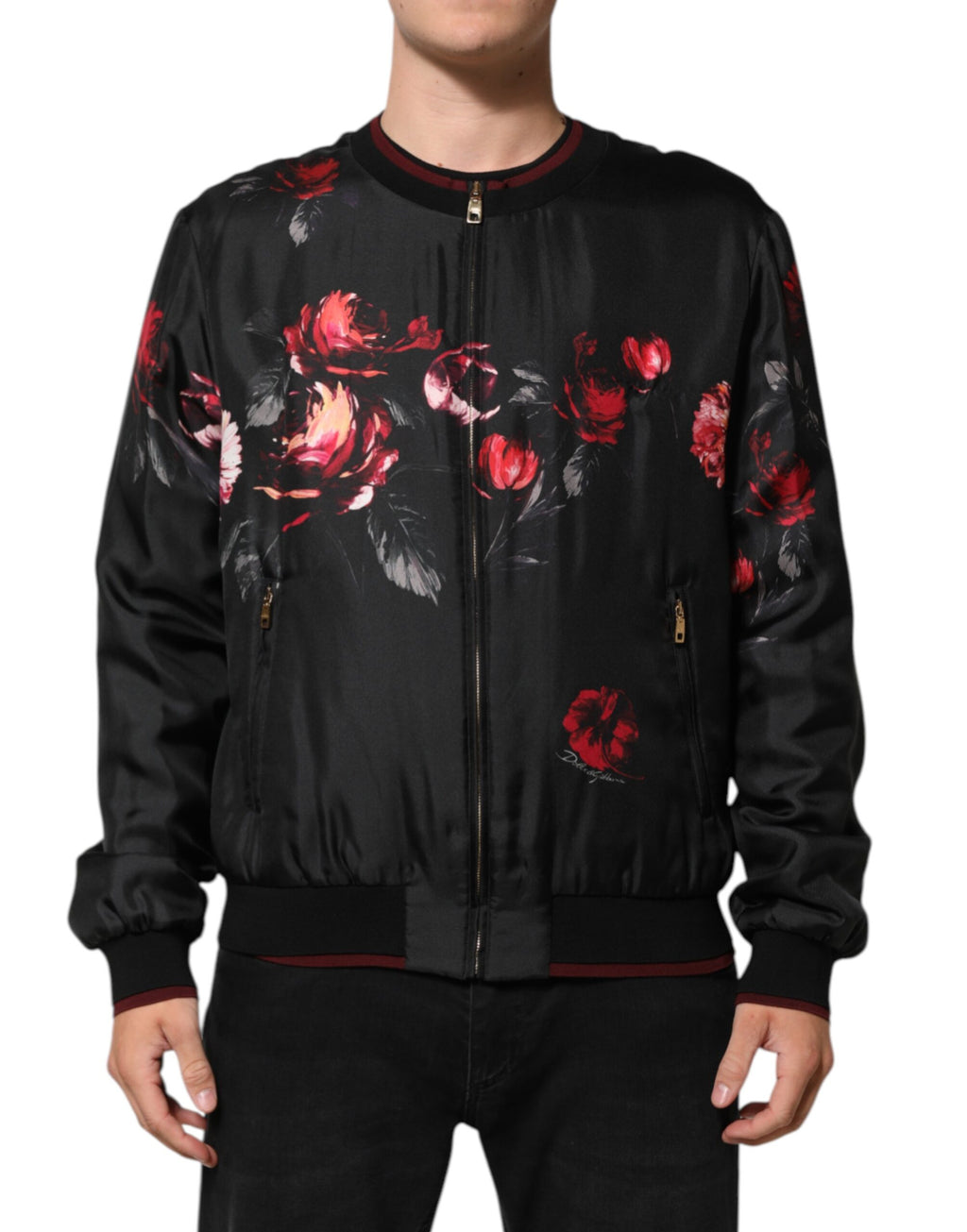 Veste bomber en soie noire et rouge à motifs floraux Dolce & Gabbana, style élégant et moderne pour femme.