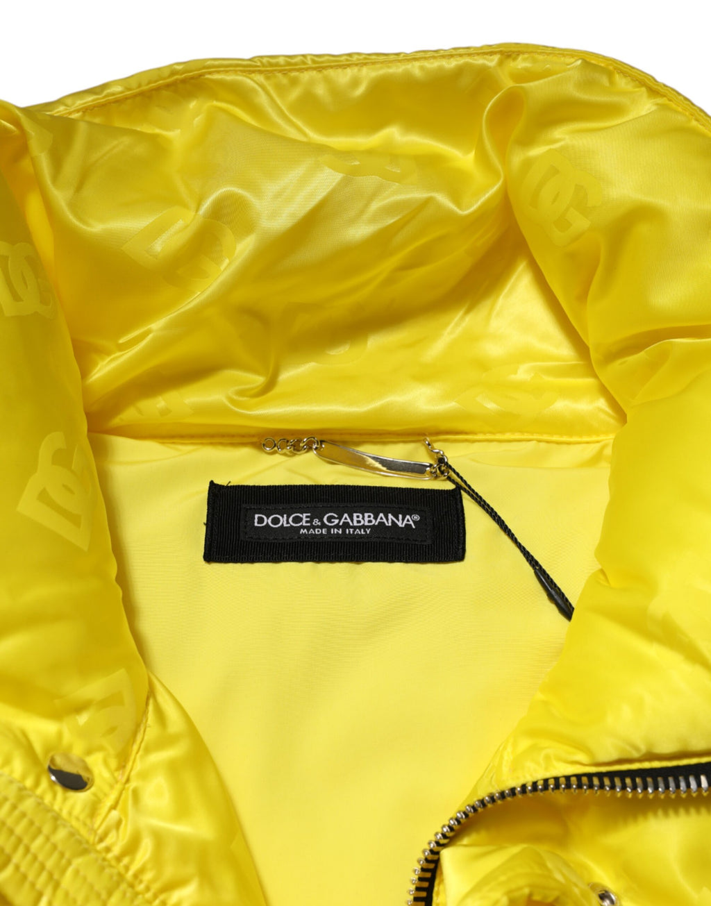 Veste homme puffer jaune en nylon Dolce & Gabbana avec logo, style bomber chaud et tendance.