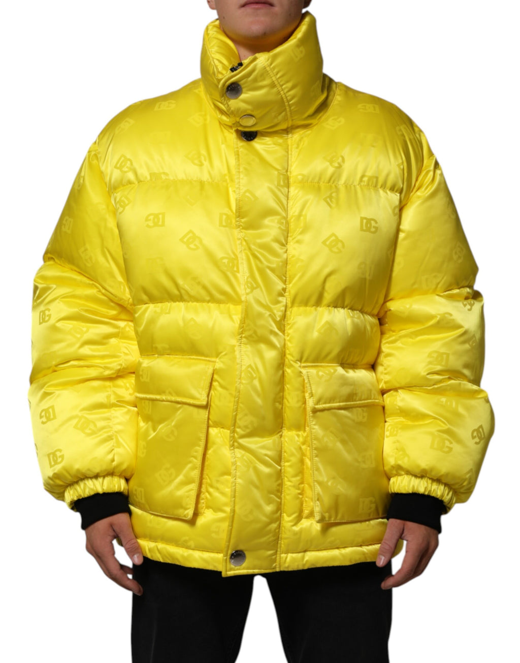 Veste homme Dolce & Gabbana en nylon jaune avec logo, bomber rembourré, style décontracté et moderne.