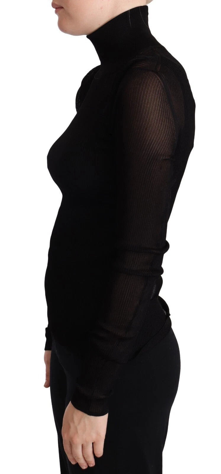 Pull noir Dolce & Gabbana à col roulé ajusté, en maille élégante, porté sur mannequin.