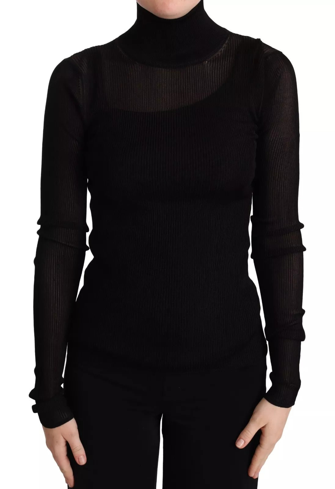 Pull en cachemire noir Dolce & Gabbana à col roulé, ajusté et élégant, porté sur un mannequin.