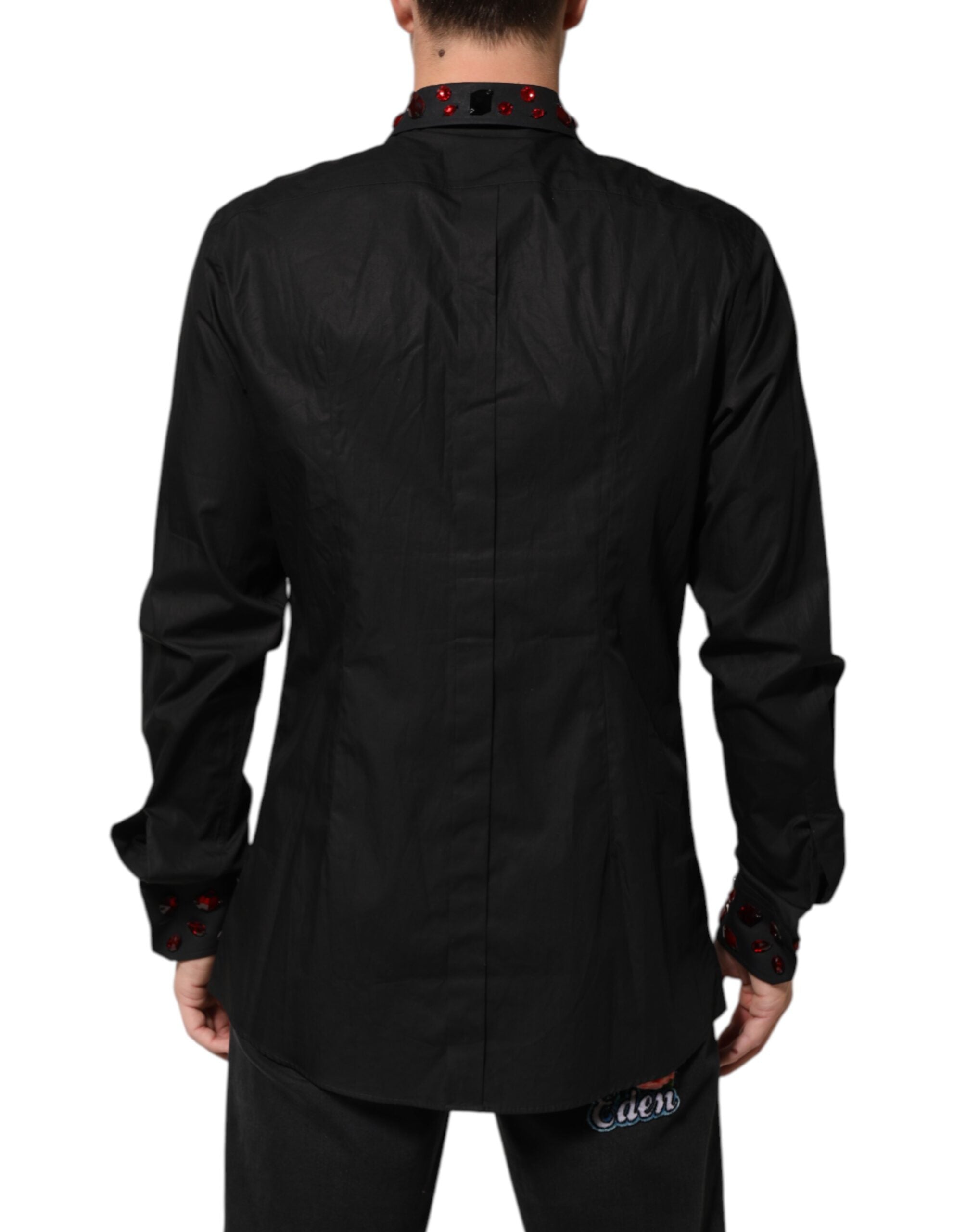 Chemise homme Dolce & Gabbana en coton noir avec col orné de détails embellis, élégante et sophistiquée.