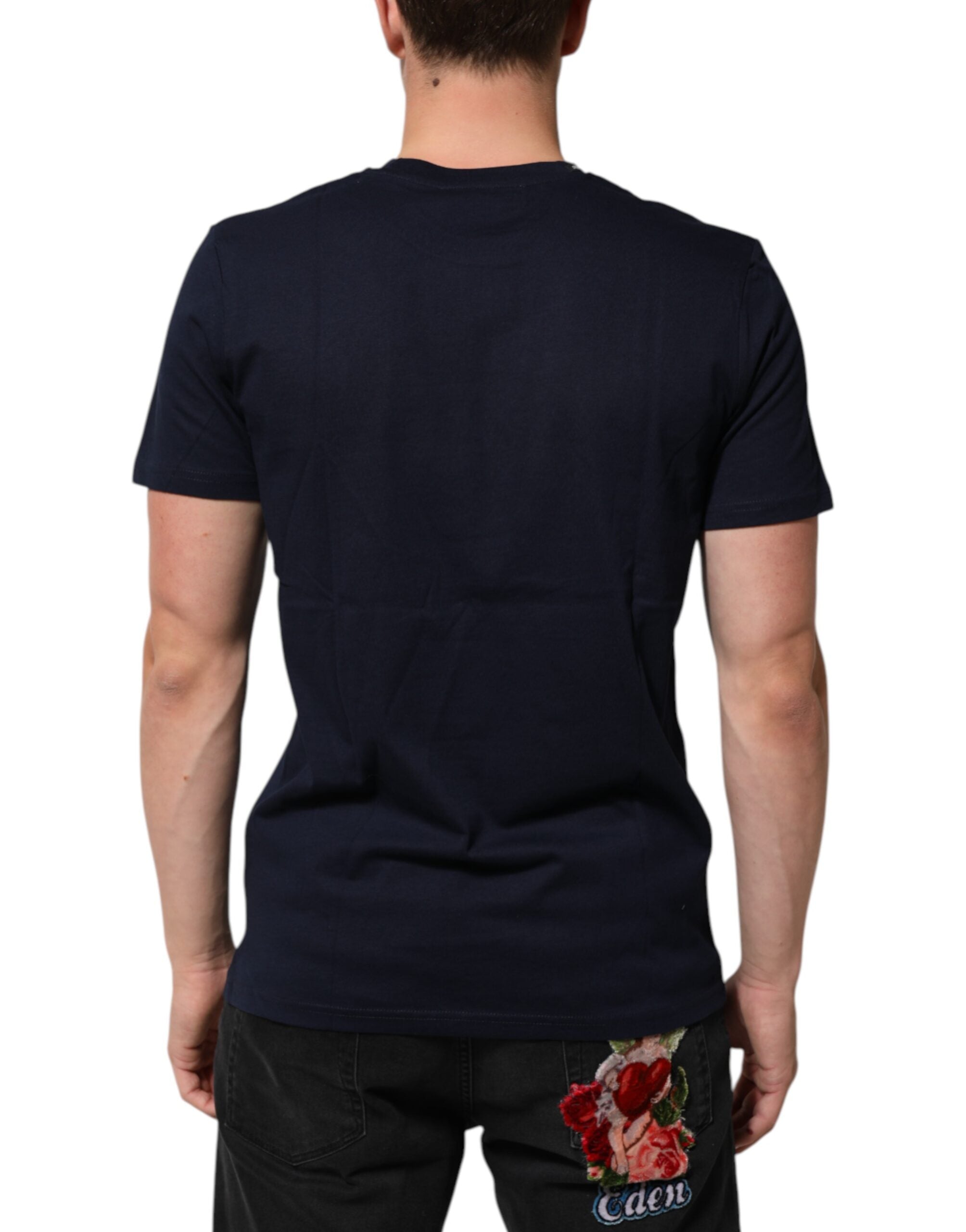 T-shirt homme en coton bleu foncé avec logo DG de Dolce & Gabbana, style décontracté, vue de face.