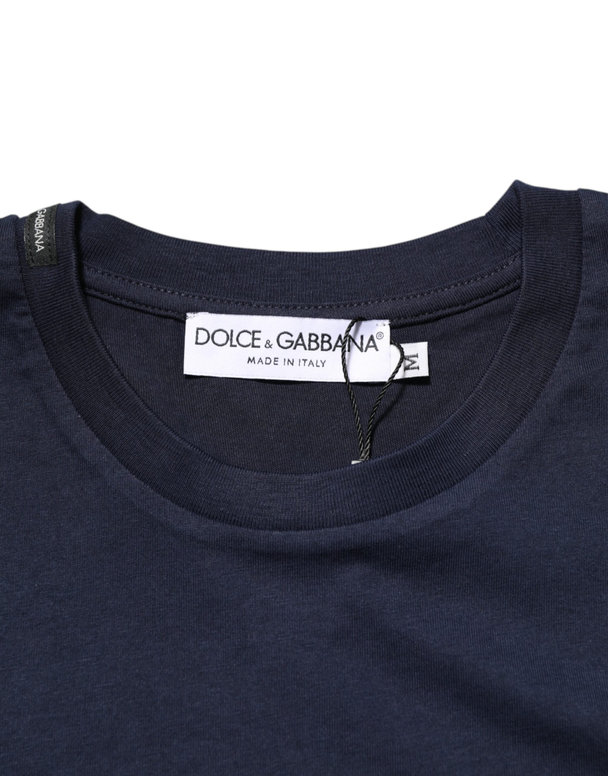 T-shirt homme Dolce & Gabbana en coton bleu foncé avec logo DG imprimé, style décontracté et moderne.