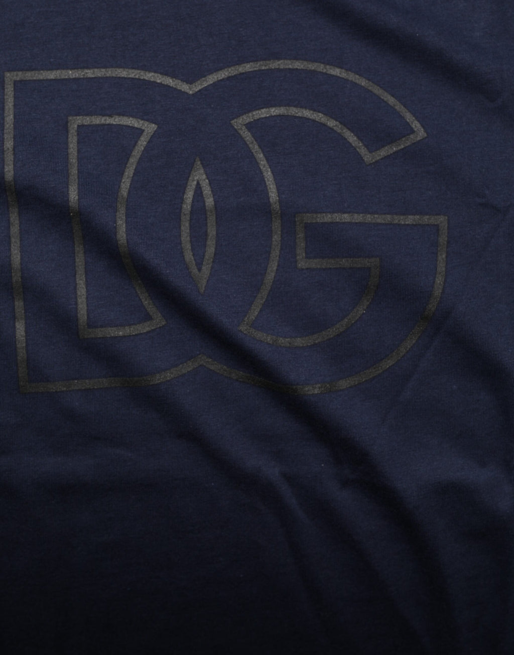 T-shirt homme Dolce & Gabbana en coton bleu foncé avec logo DG imprimé, style décontracté et moderne.