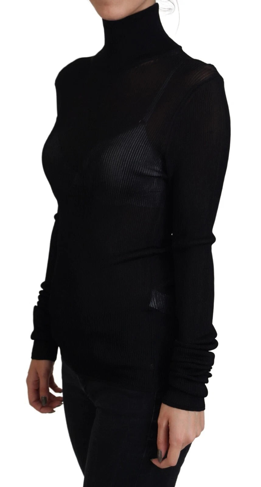 Pull encolure roulée noir Dolce & Gabbana, ajusté, en laine douce, porté sur un mannequin.