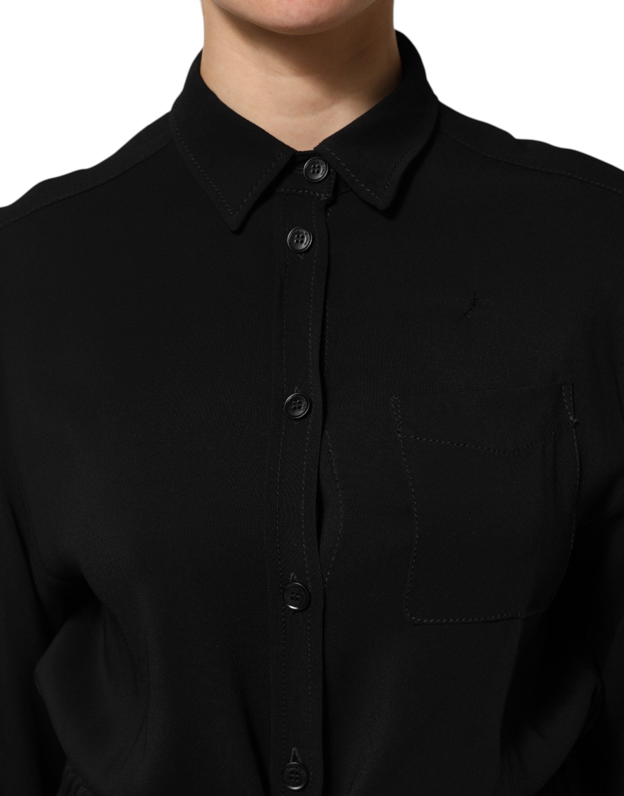 Chemise noire en viscose mélangée Emporio Armani avec ceinture style robe, élégante et ajustée, vue de face.
