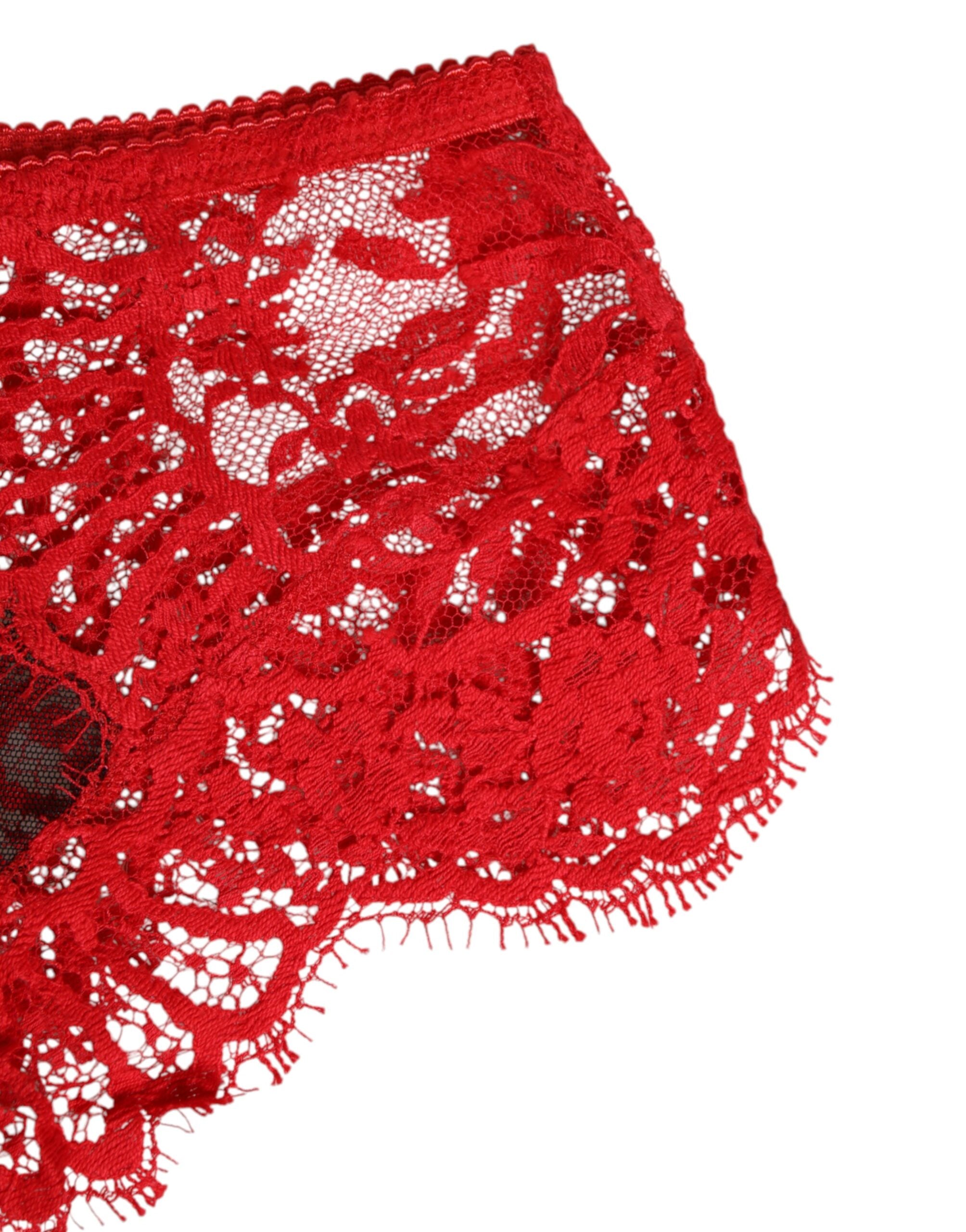 Culotte féminine en dentelle florale rouge de Dolce & Gabbana, sous-vêtements transparents et élégants.