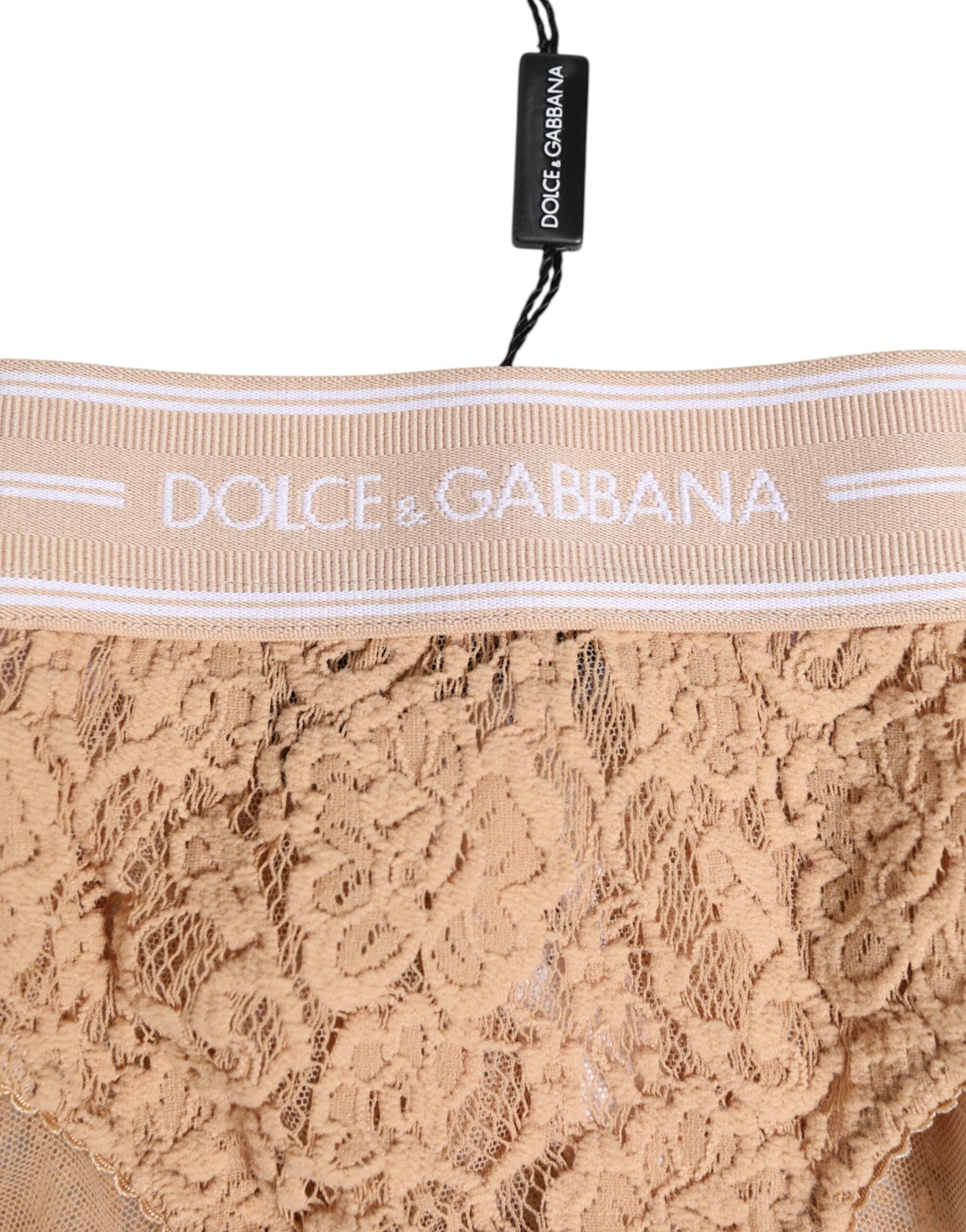 Culotte brésilienne beige Dolce & Gabbana en dentelle avec logo sur la ceinture, sous-vêtements élégants et confortables.