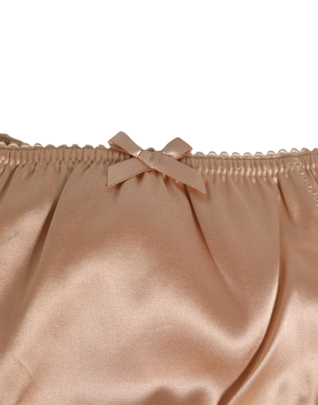 Sous-vêtements en satin de soie beige nude Dolce & Gabbana avec ruban et dentelle, élégants et raffinés.